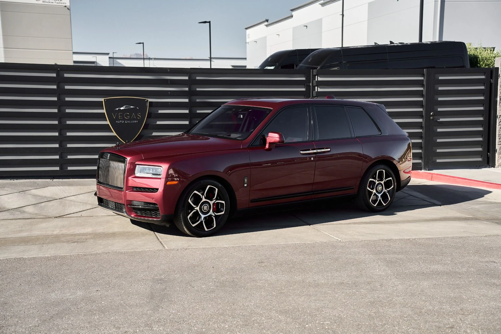 mph004_342593978_Used_2022_Rolls_Royce_Cullinan_Black_Badge_1764038689_af040b329d