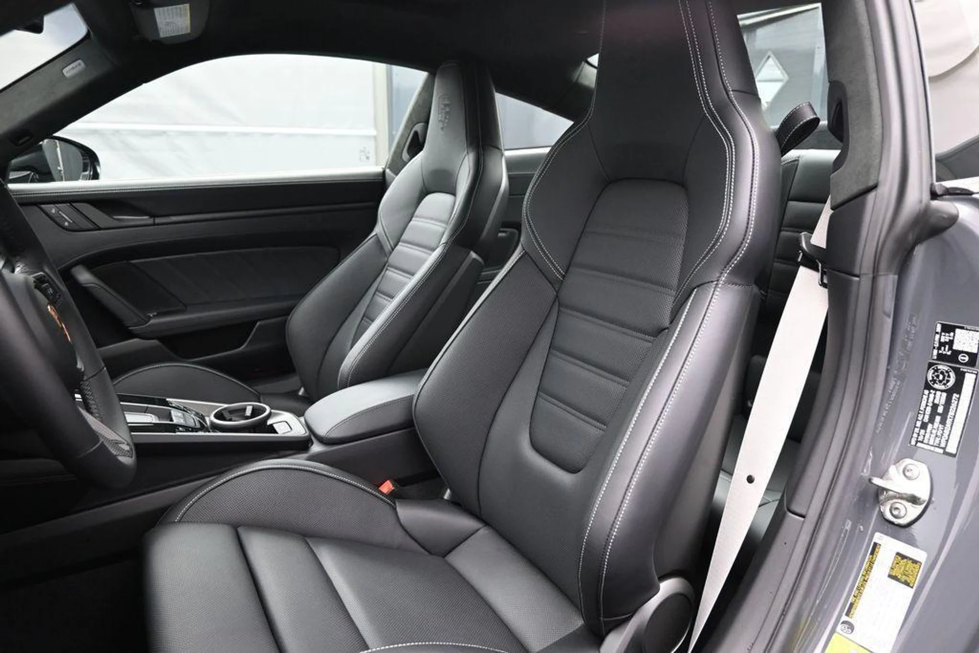 mph004_3428974440_ecat_Uopergavt_KC_52g2cgv_J3_Pc_47ee76c48b