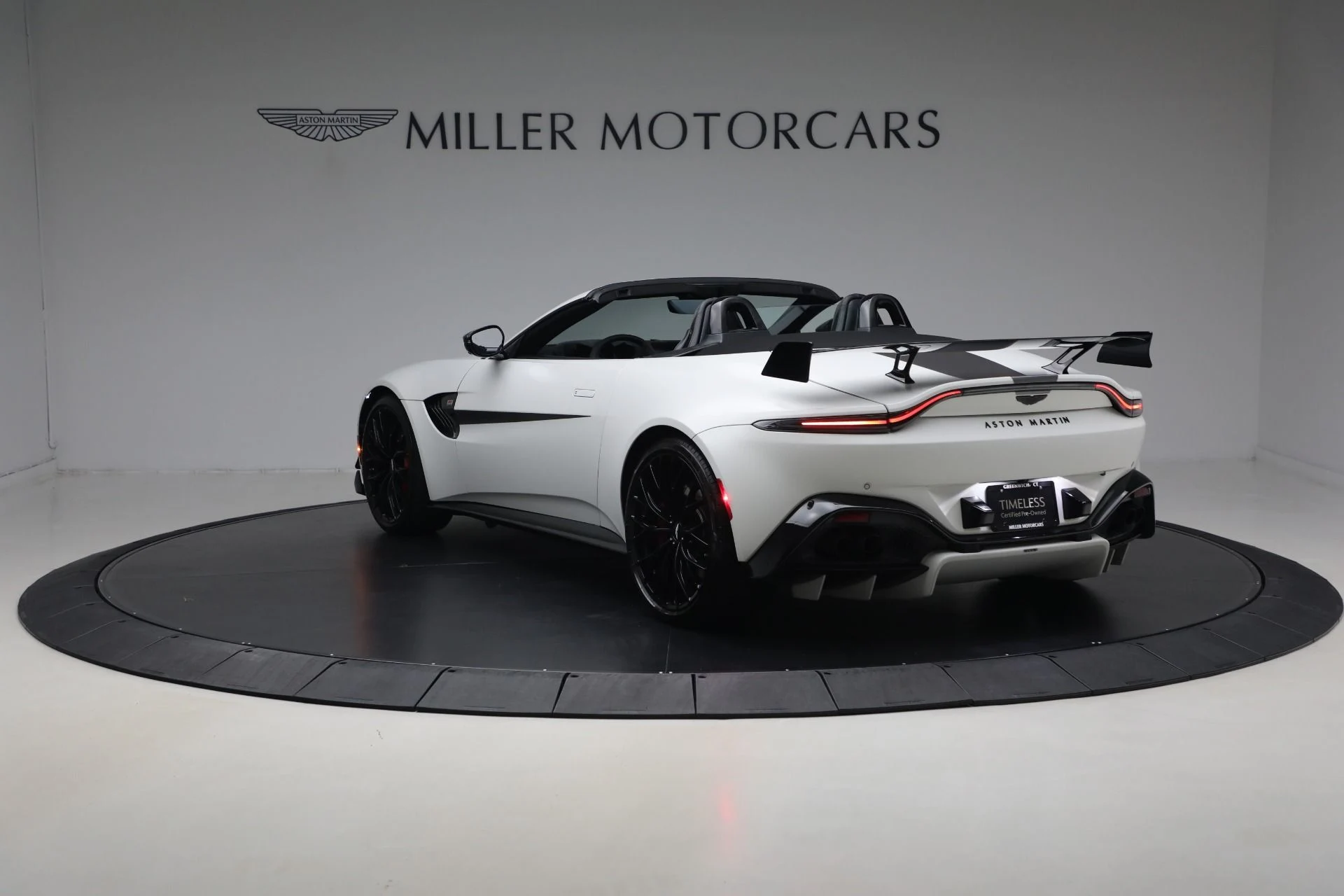 mph004_3431492671_Used_2023_Aston_Martin_Vantage_F1_Edition_1784727117_5035efc594