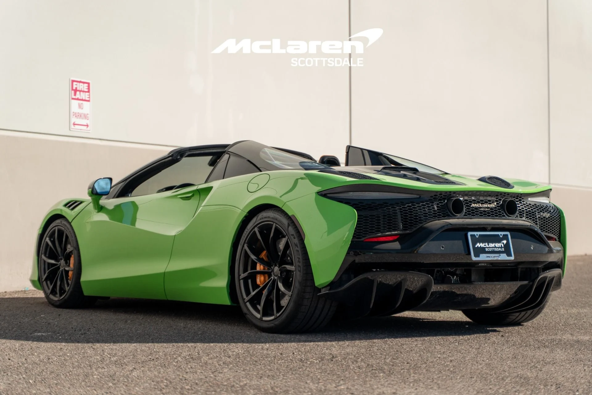 mph004_3431986161_Used_2025_MCLAREN_ARTURA_1761944972_17d86e862c