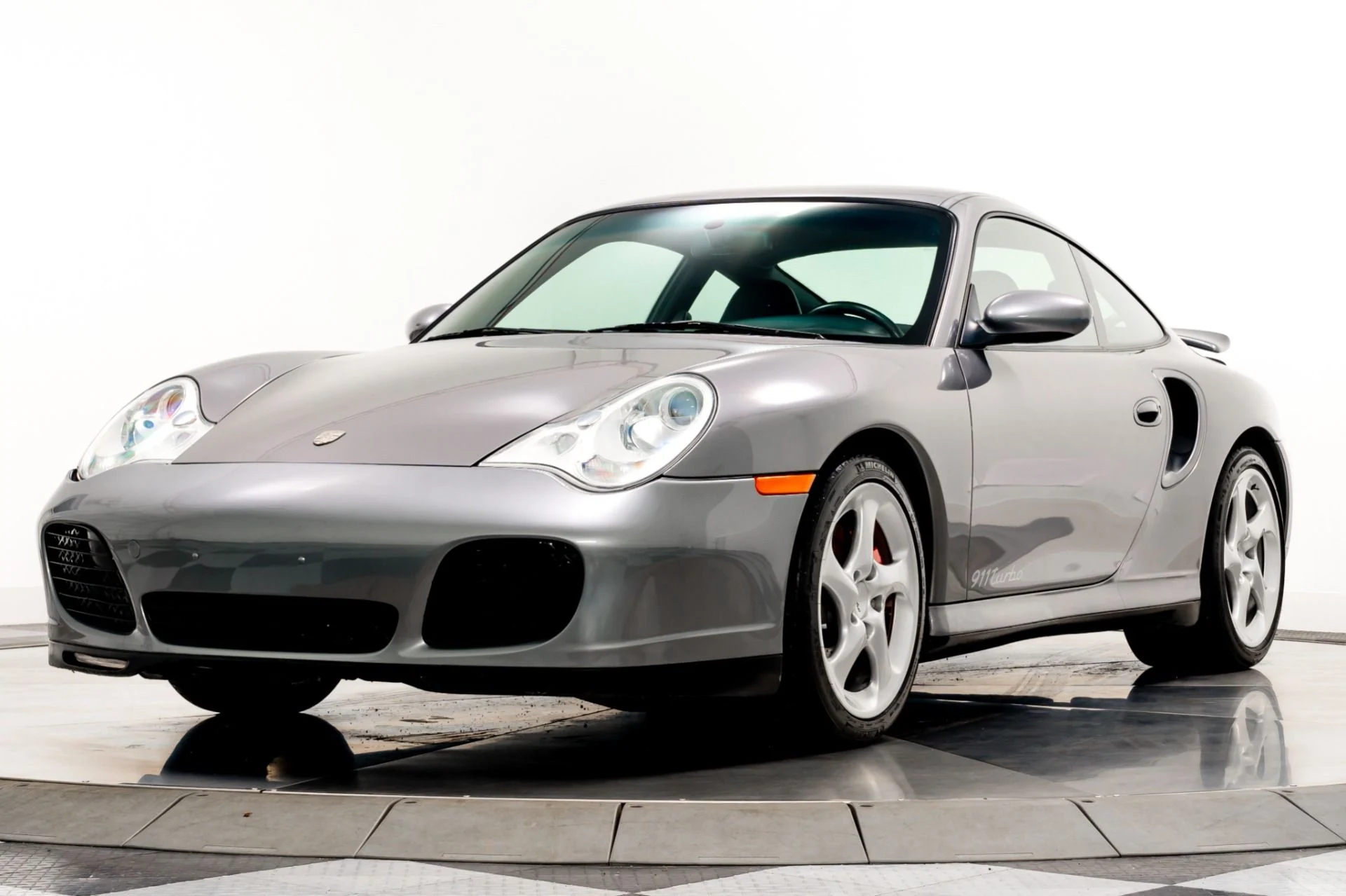 mph004_3432422109_Used_2004_Porsche_911_Turbo_1756500843_f41d004bac