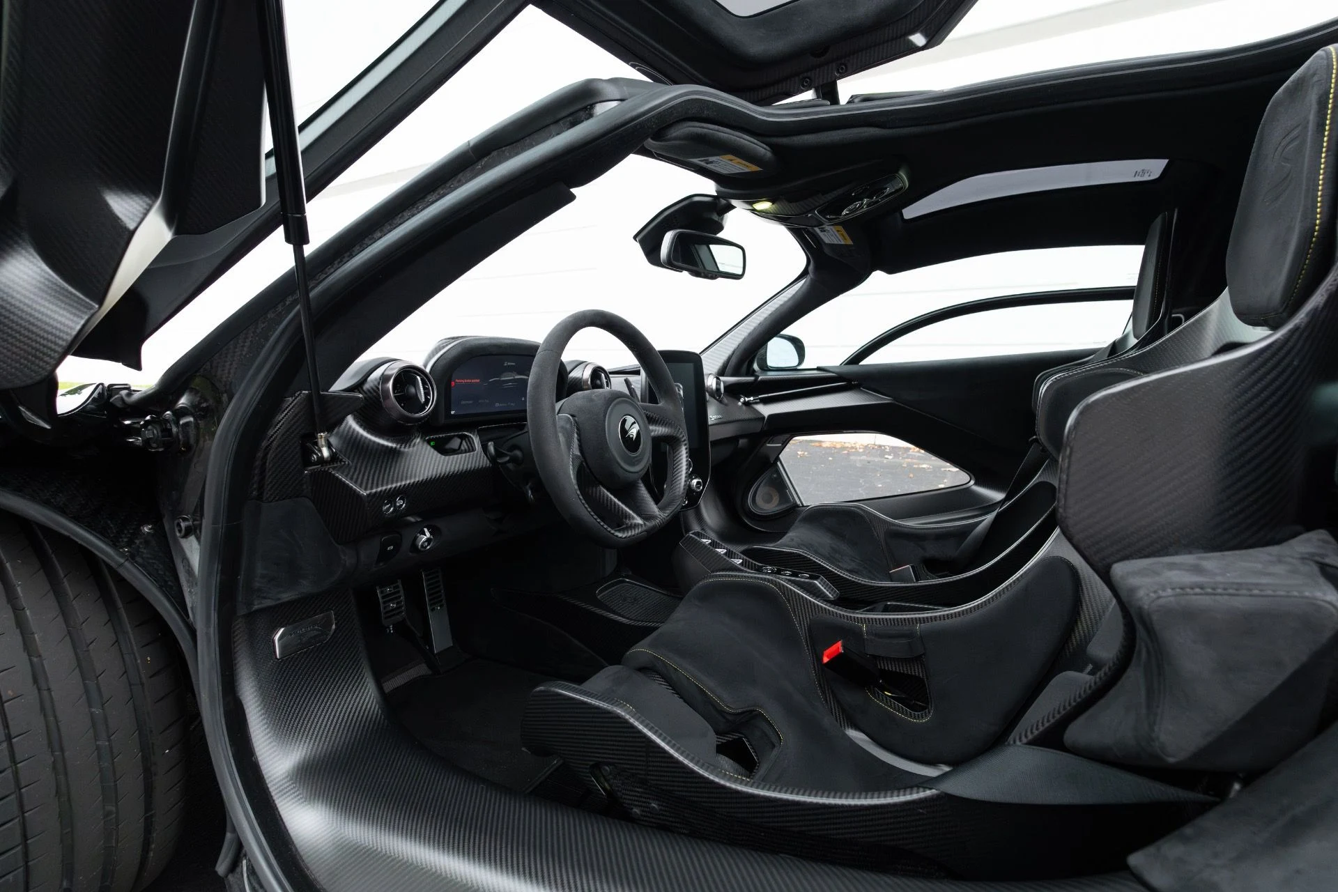 mph004_3434509392_Used_2019_Mc_Laren_Senna_1775186462_4fbb96d067