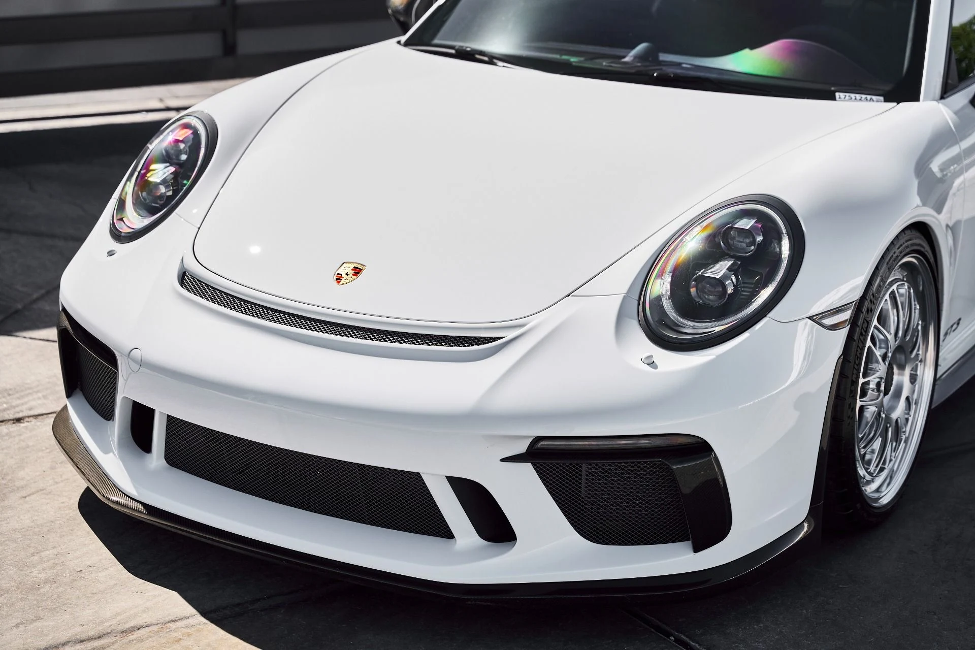 mph004_3439357813_Used_2018_Porsche_911_GT_3_1782763287_aec73dab58
