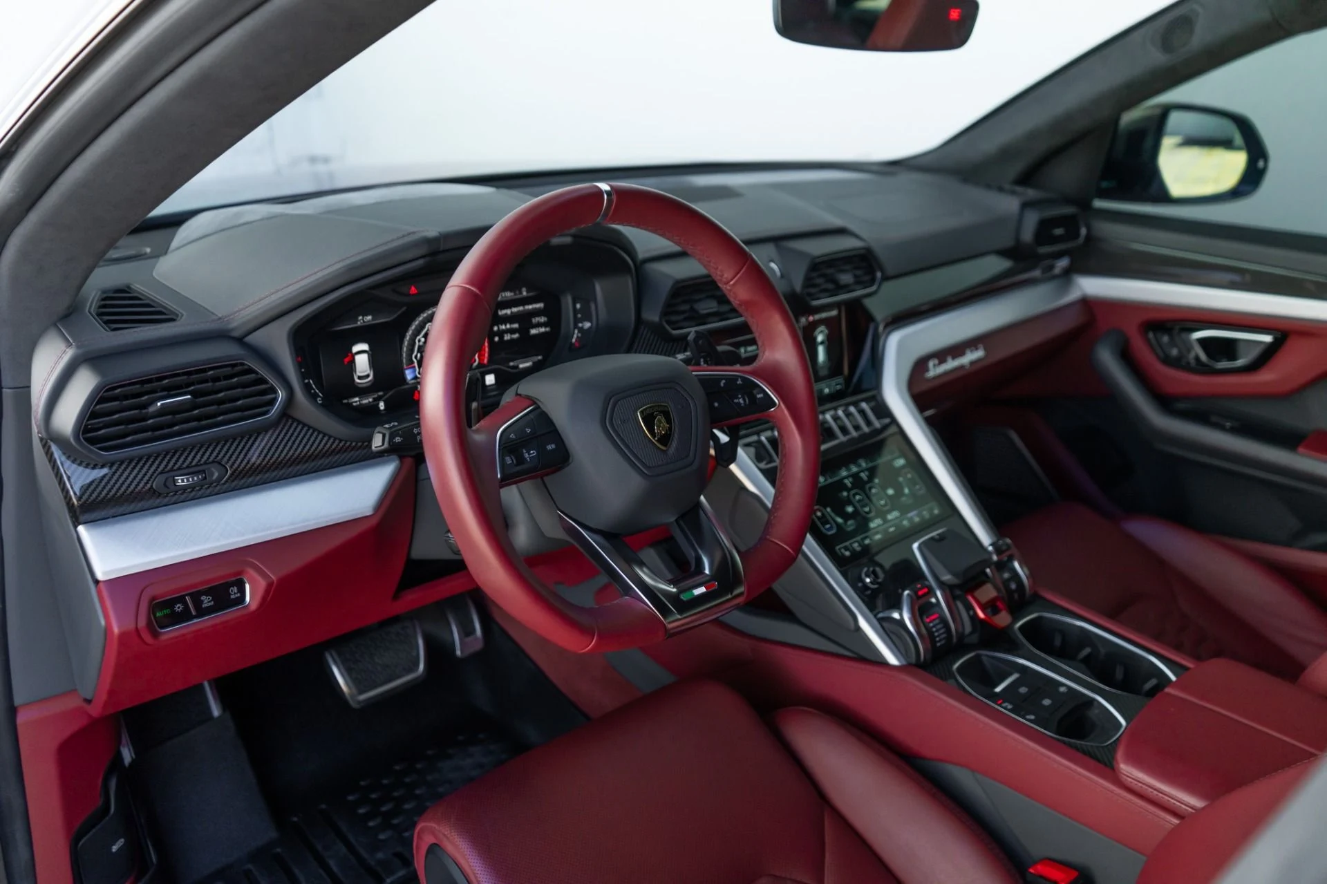 mph004_3445189428_Used_2021_Lamborghini_Urus_1768598680_9b86990b78