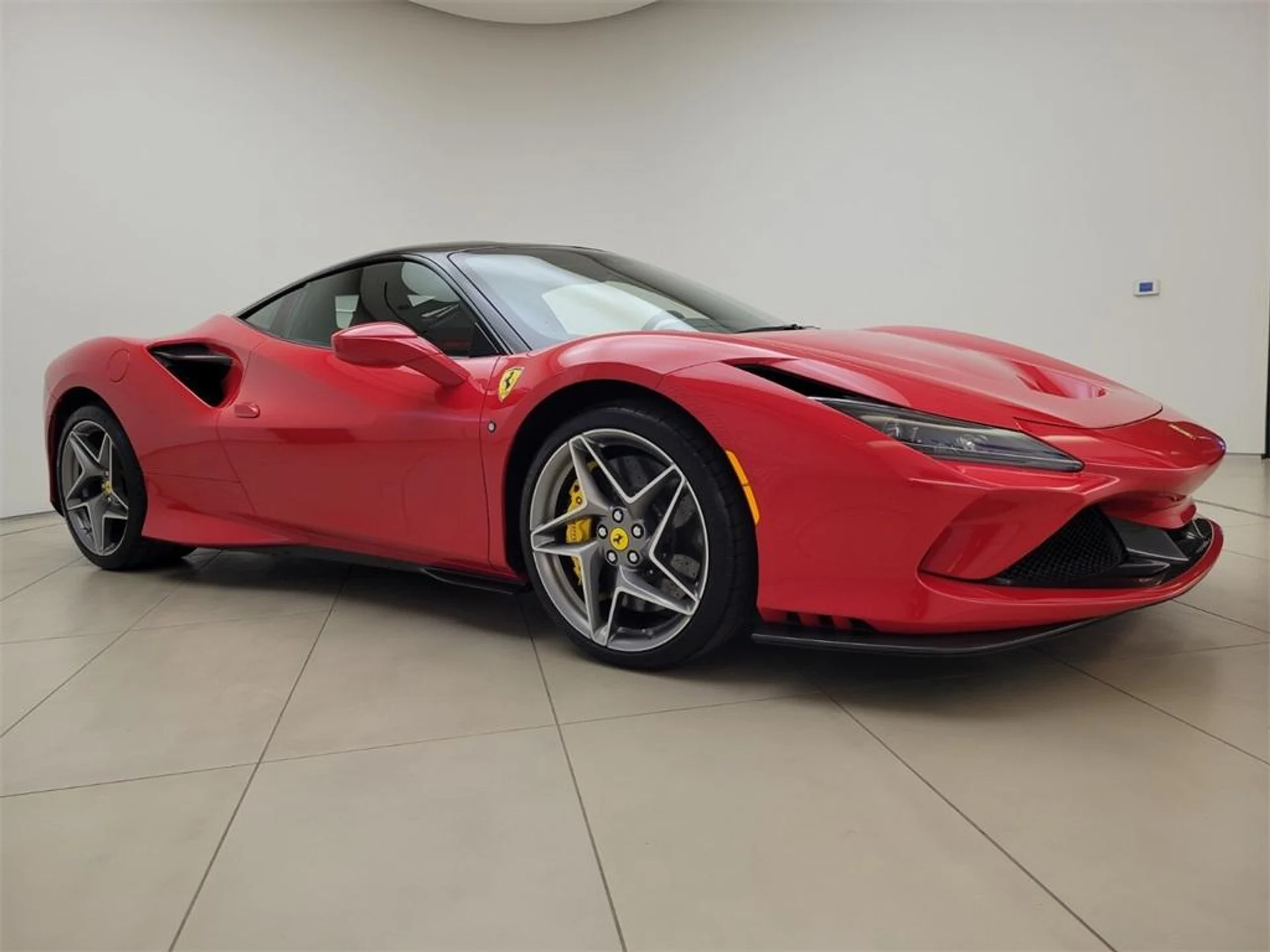 mph004_3446643788_Used_2020_Ferrari_F8_Tributo_1716042517_b20253a09a