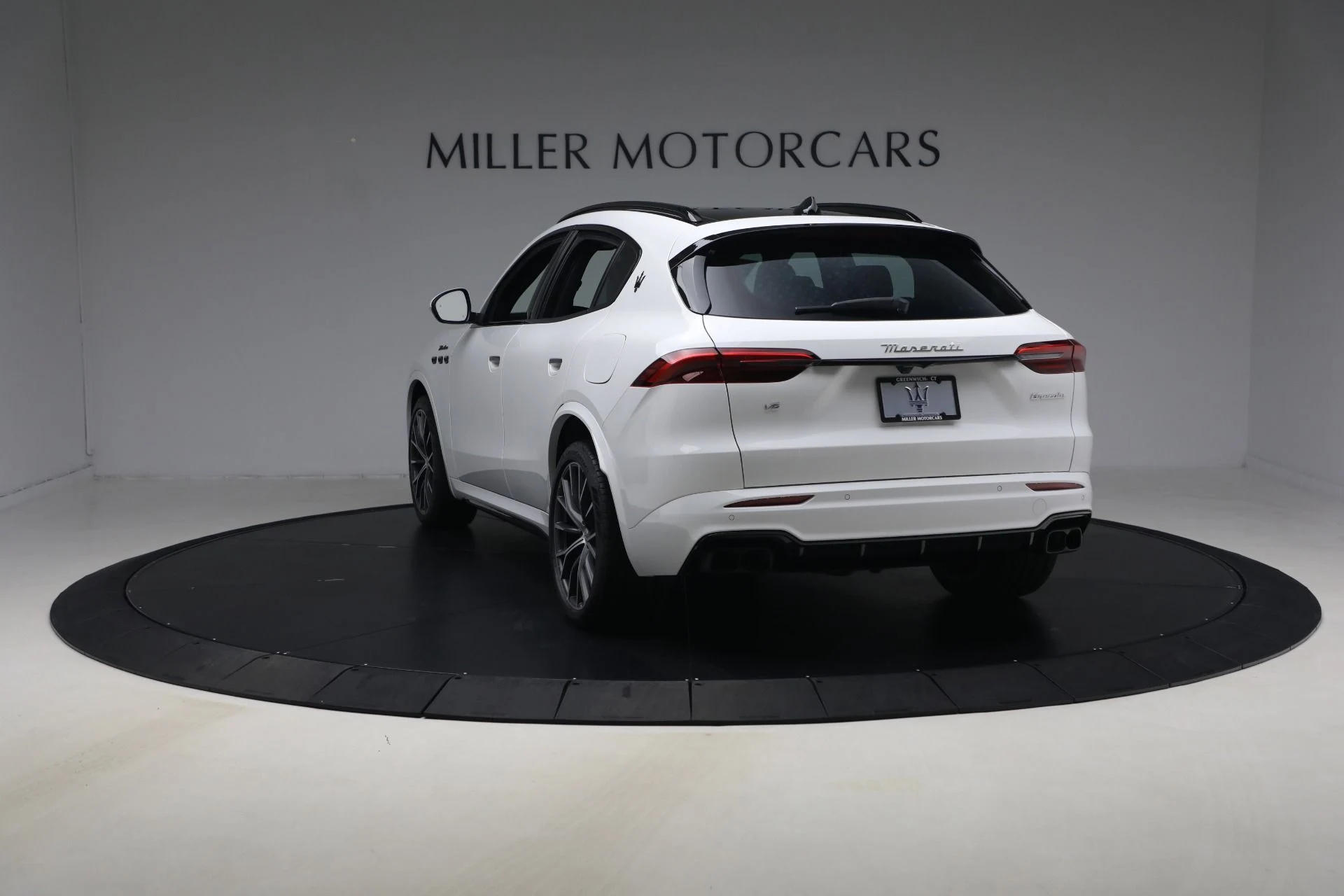 mph004_3451801520_New_2026_Maserati_Grecale_Modena_1768494462_94b2e7feee