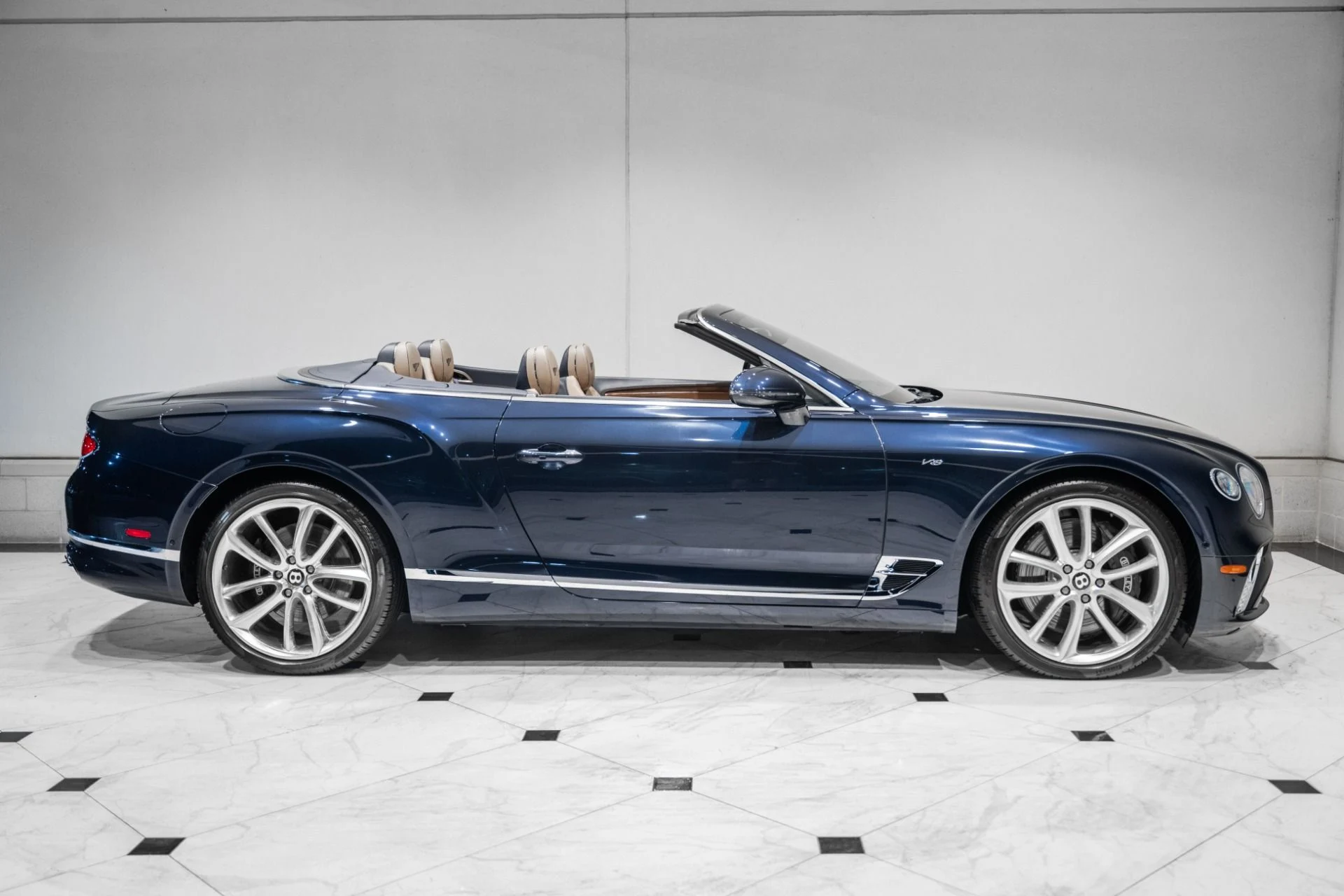 mph004_3455311172_Used_2021_Bentley_Continental_GTC_V8_1784573980_b8711163fc
