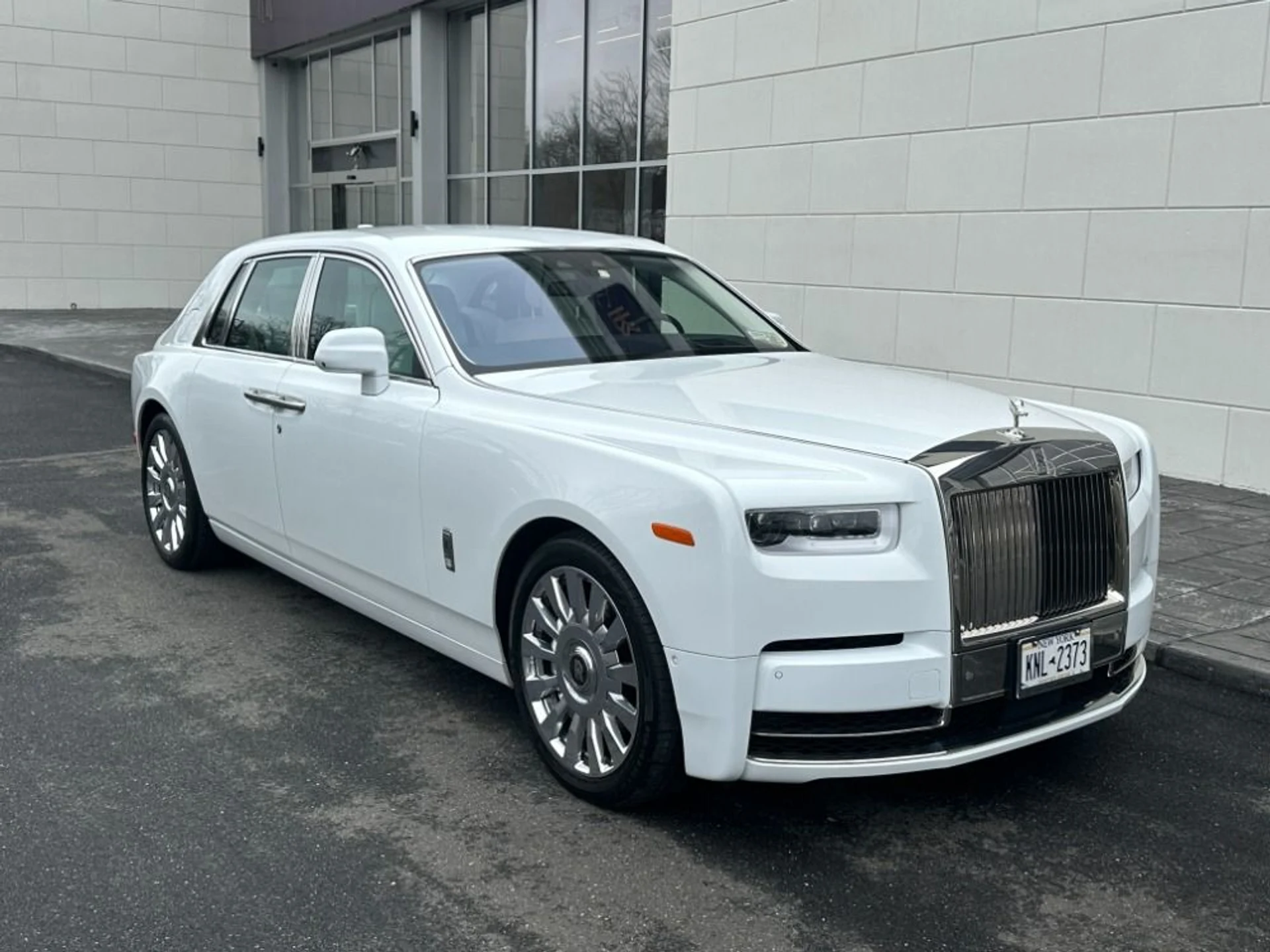 mph004_3460554824_Used_2022_Rolls_Royce_Phantom_1773436159_a77dfd3ad7