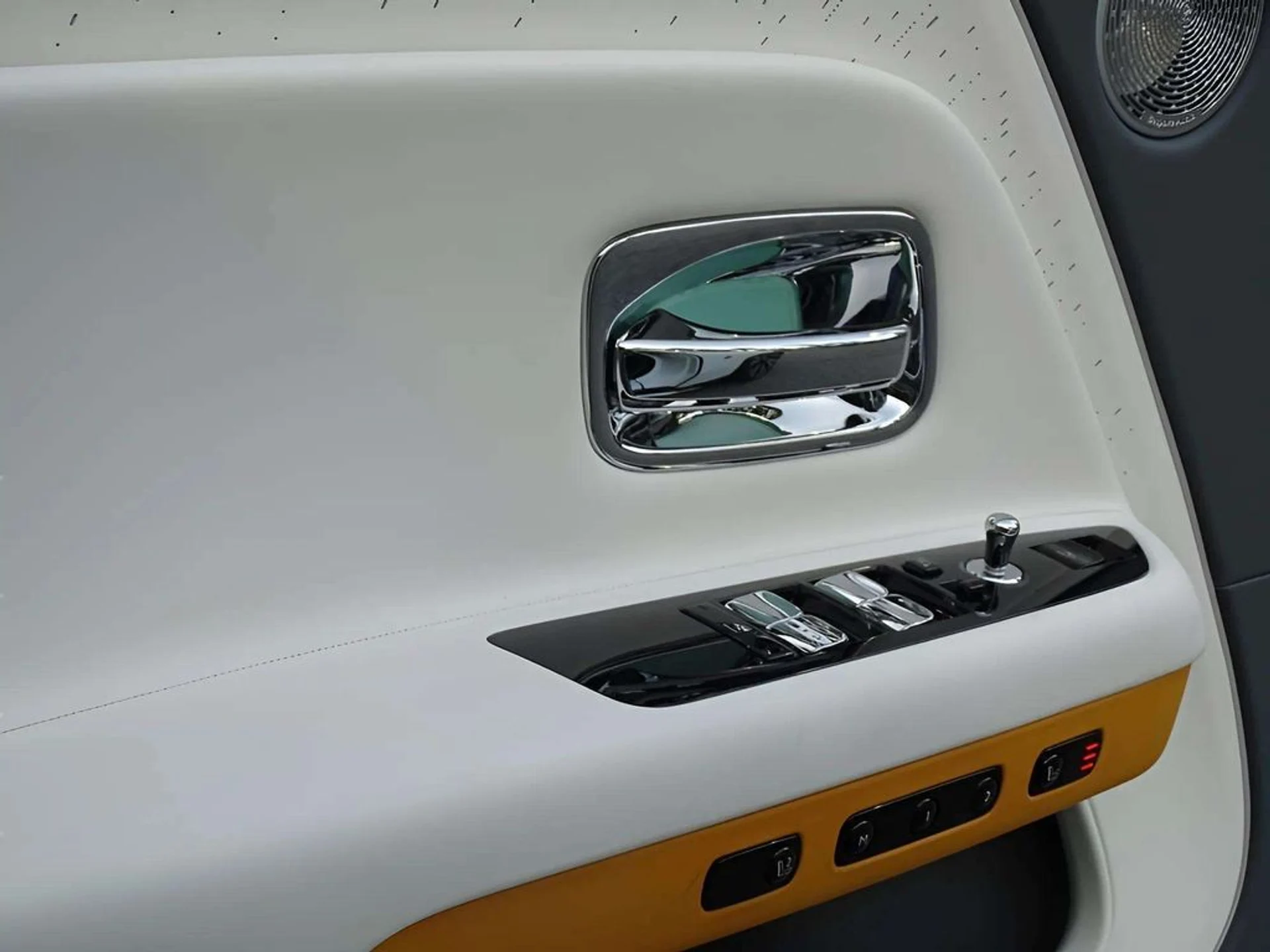 mph004_3461271053_c2ef6327d130aa792a5f68e8f2cfbec6x_e04f39f37d