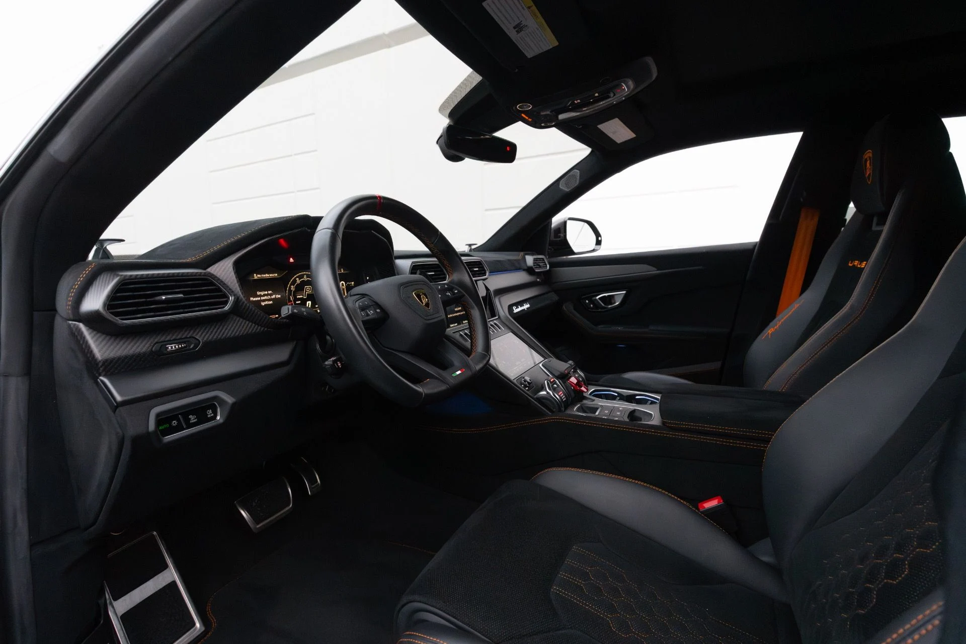 mph004_3462977056_Used_2023_Lamborghini_Urus_Performante_1764644913_db1bd234b4