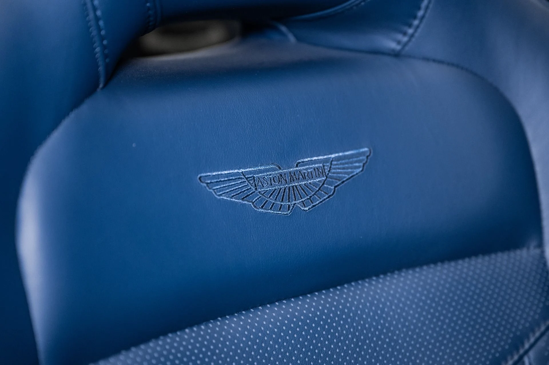 mph004_3469415791_Used_2020_Aston_Martin_DBS_Superleggera_1753546861_6508279820