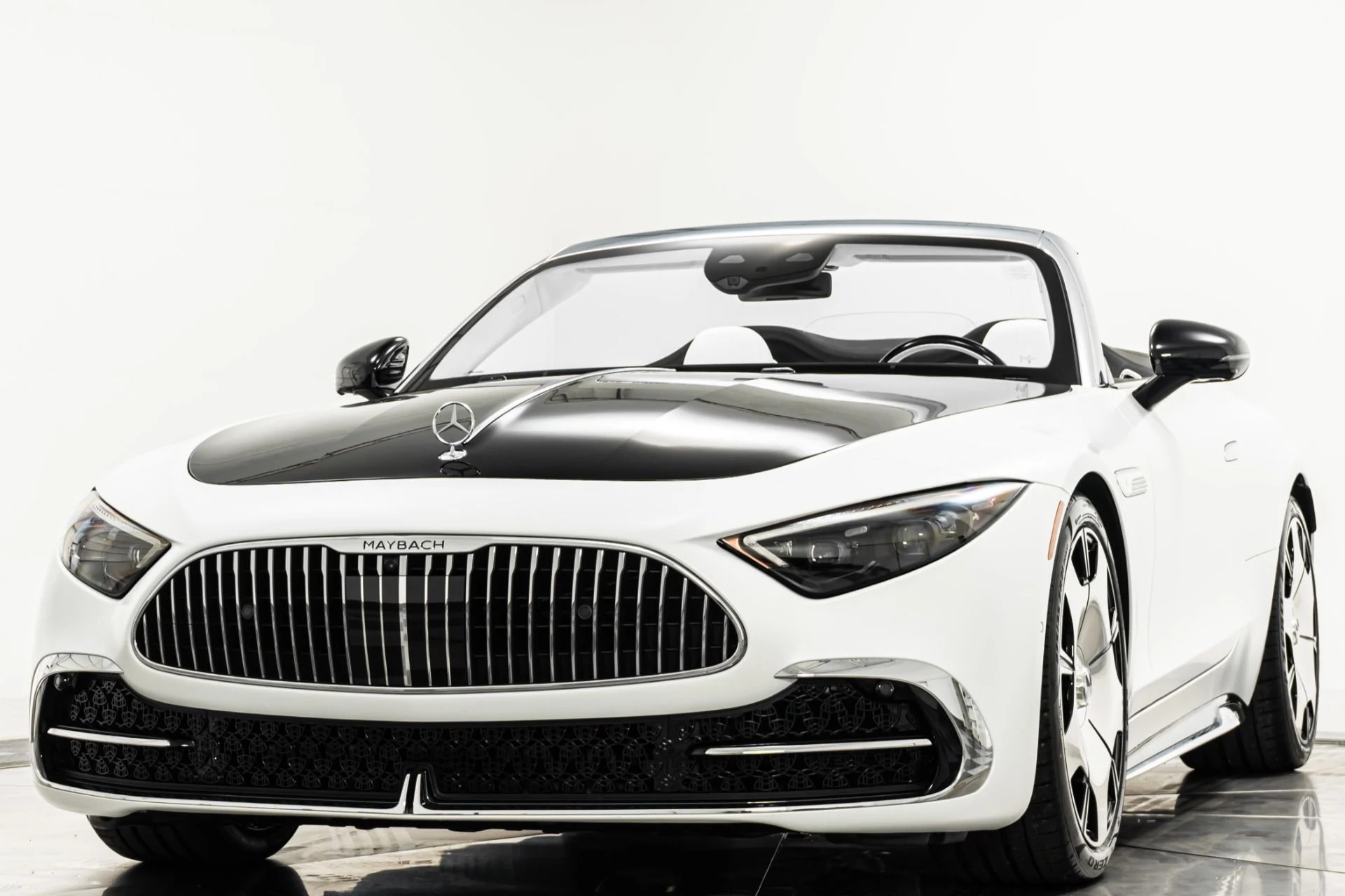 mph004_3472252732_Used_2026_Mercedes_Benz_Maybach_SL_680_Delivery_Miles_Factory_Matte_Paint_1779918409_0c8e3cebde