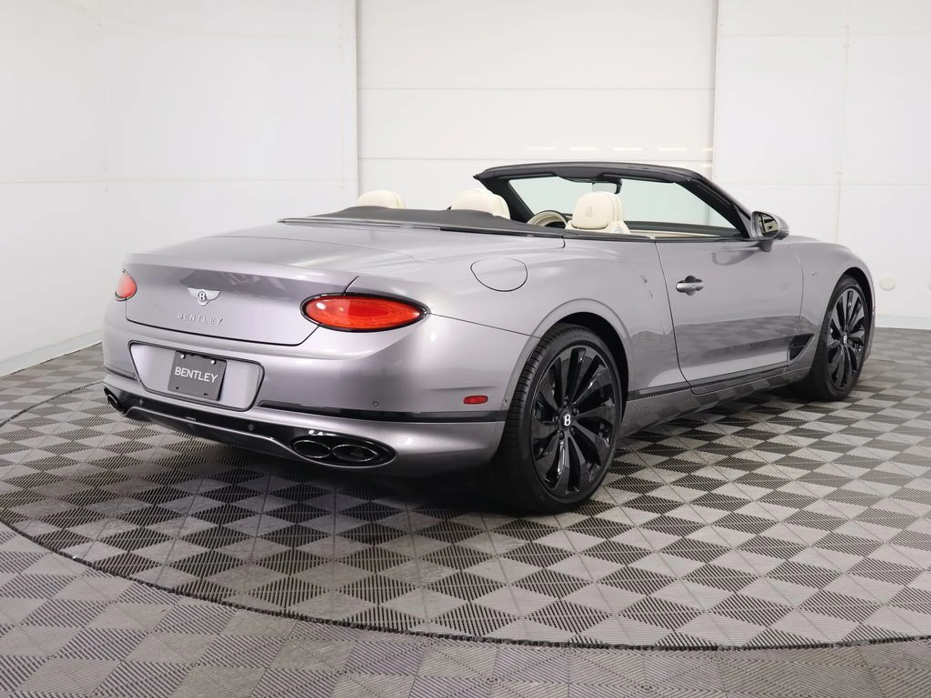 mph004_3477177723_new_2024_bentley_continental_gtv8convertible_8119_22670346_5_1024_e47ad6ed98