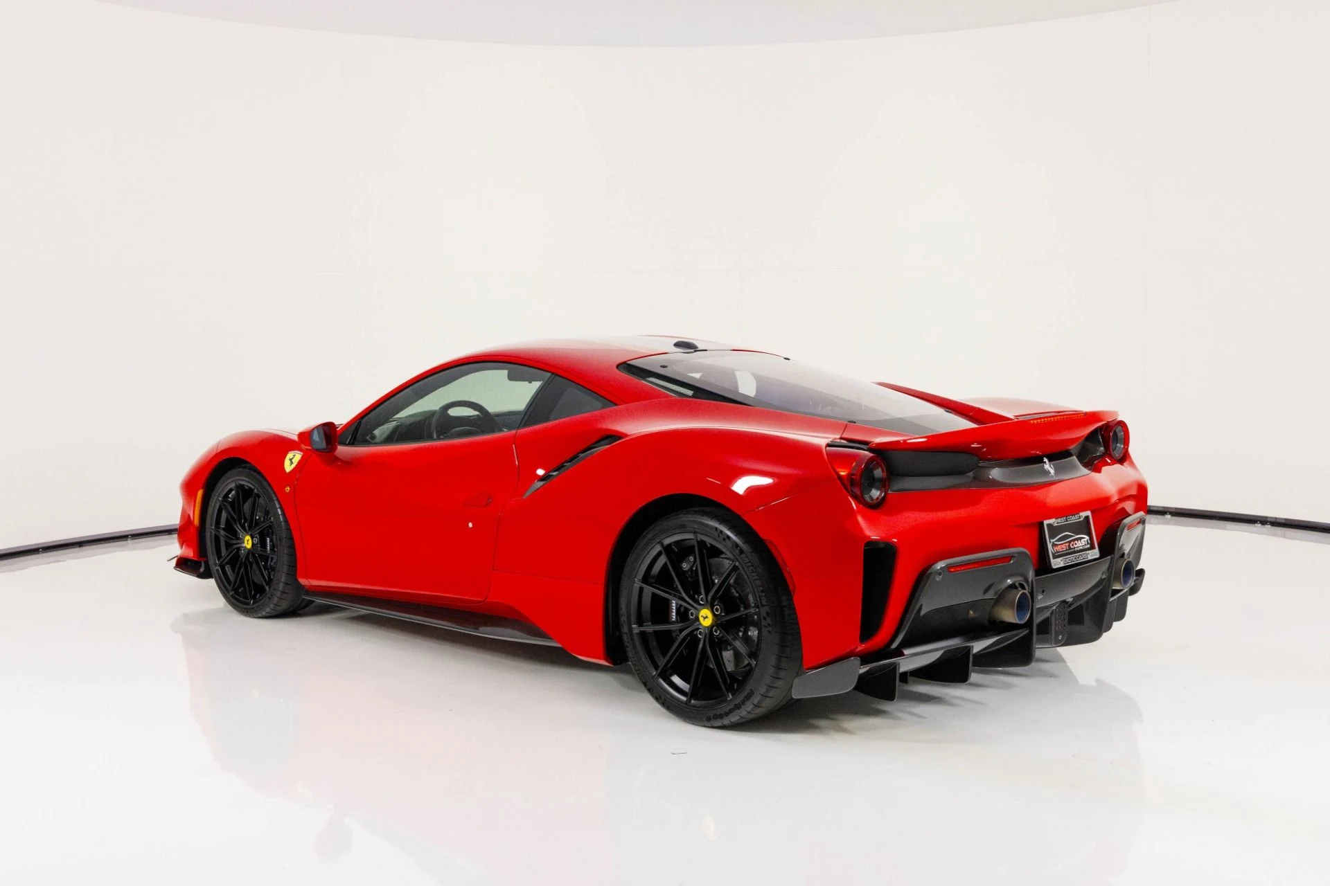 mph004_3478614451_Used_2019_Ferrari_488_Pista_1761352057_3f13eb81e7