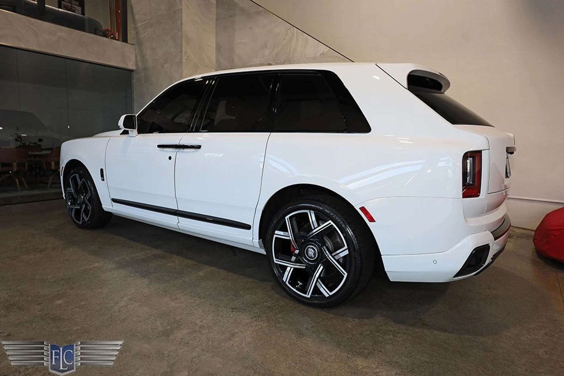 mph004_3494949198_used_2026_rolls_royce_cullinan_blackbadgesportutility_9689_23031080_5_1024_04f0739422