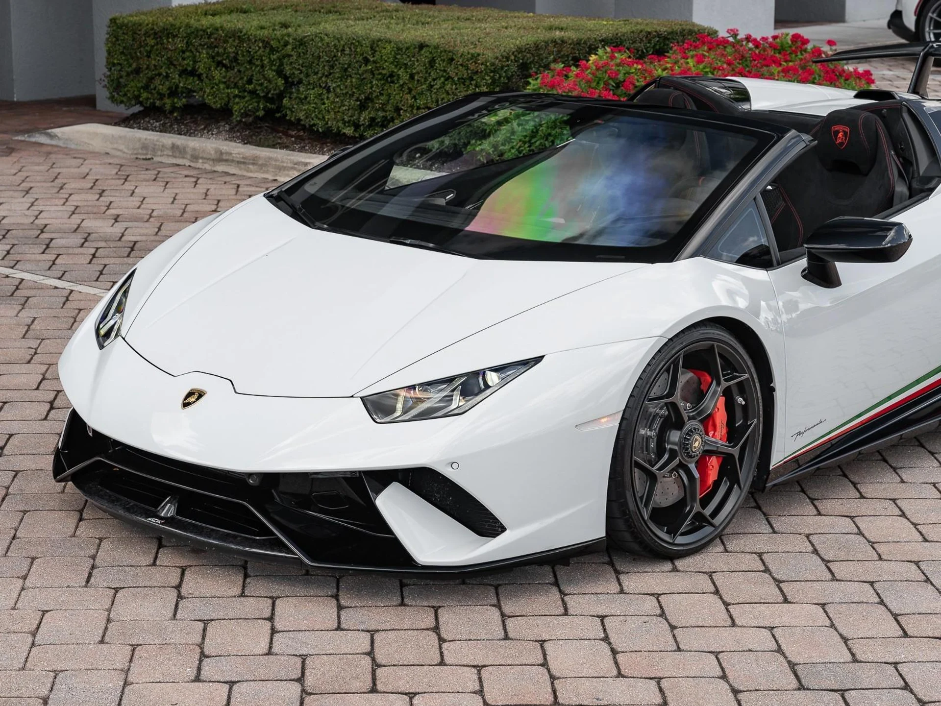 mph004_349578390_Used_2018_Lamborghini_Huracan_Performante_Spyder_1761599116_f33659a2c6