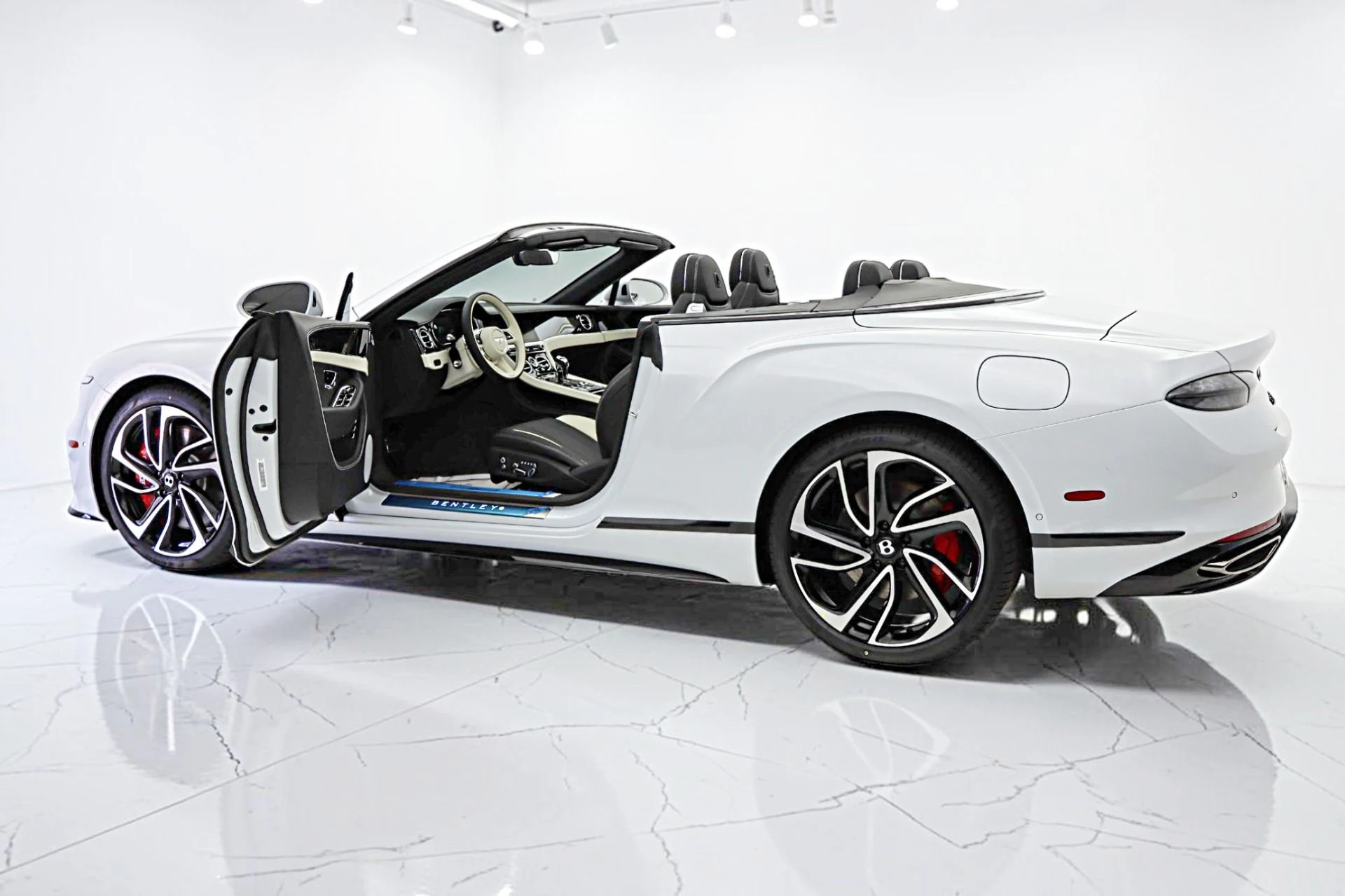 mph004_3498055596_New_2026_Bentley_Continental_GTC_S_96fa1d3e6c