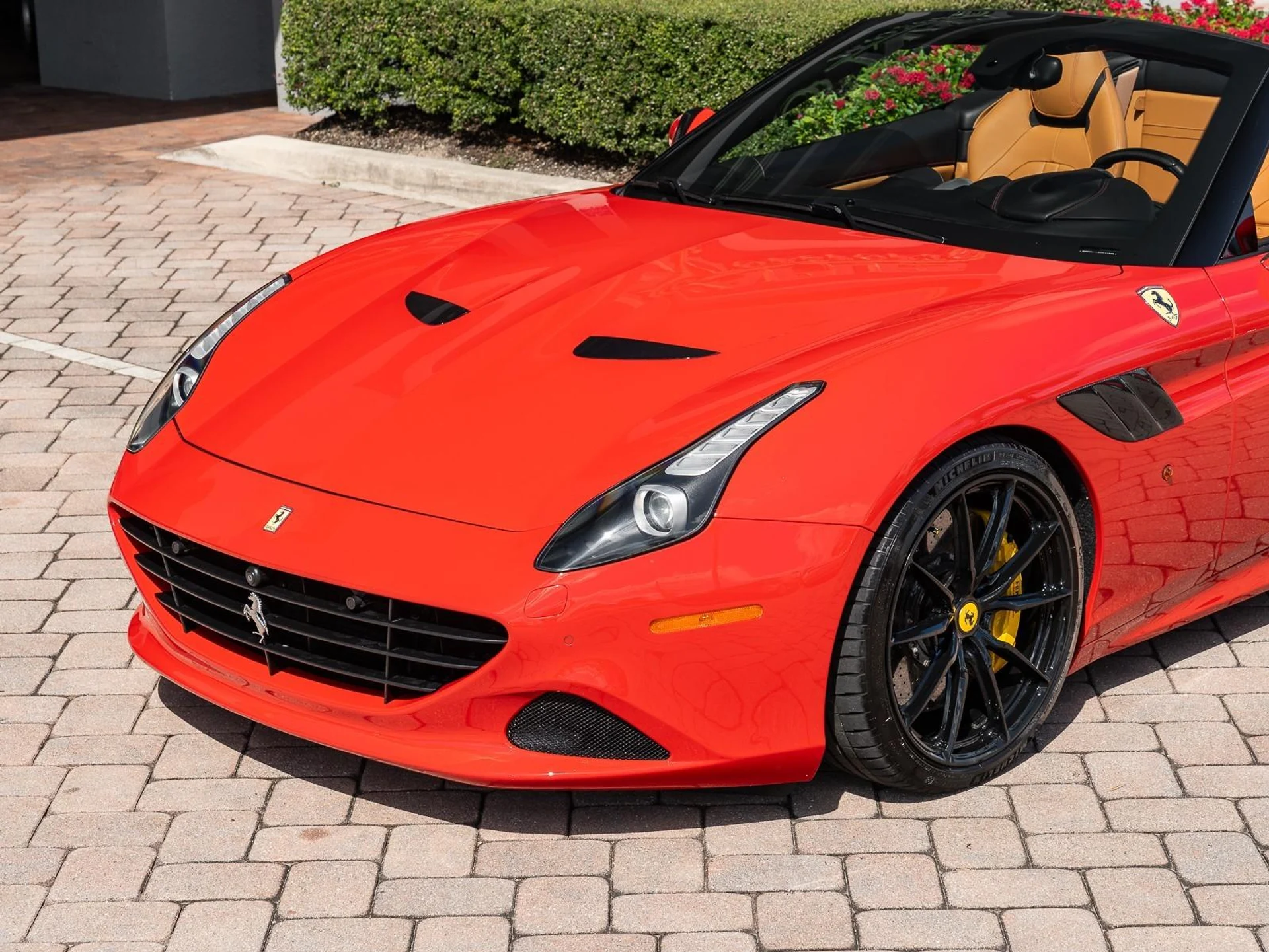 mph004_3522313294_Used_2015_Ferrari_California_T_1761253515_5ae757d750