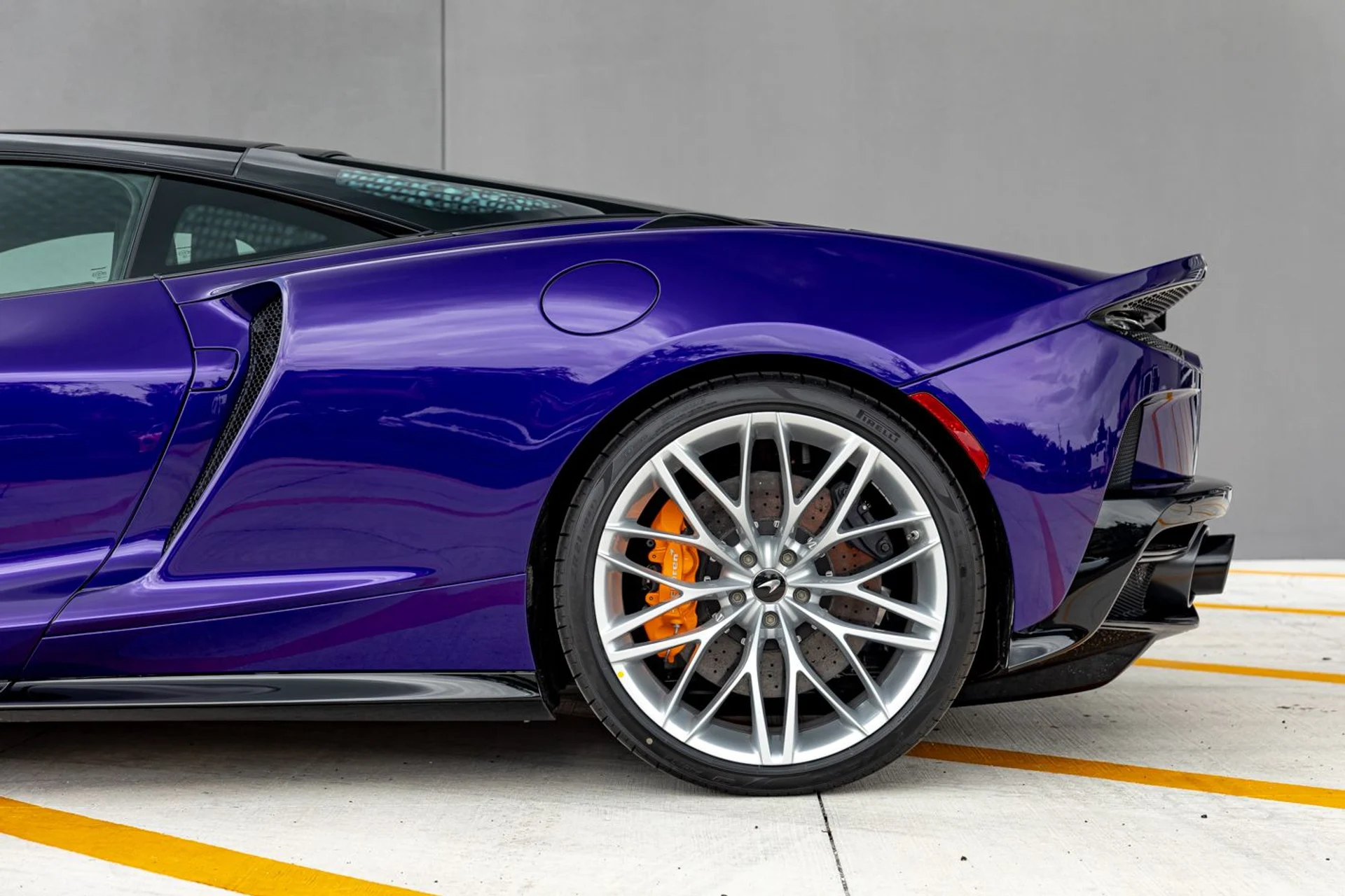 mph004_3522563193_555_p5_l_260896c12c