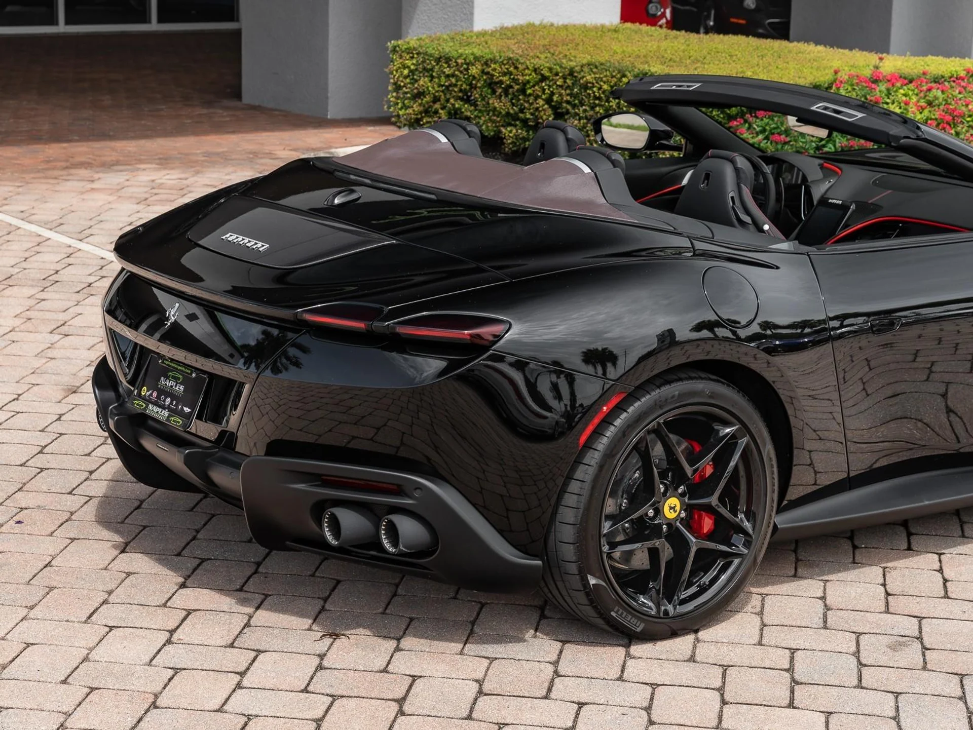 mph004_3524891117_Used_2025_Ferrari_Roma_Spider_1757020121_671657ae64