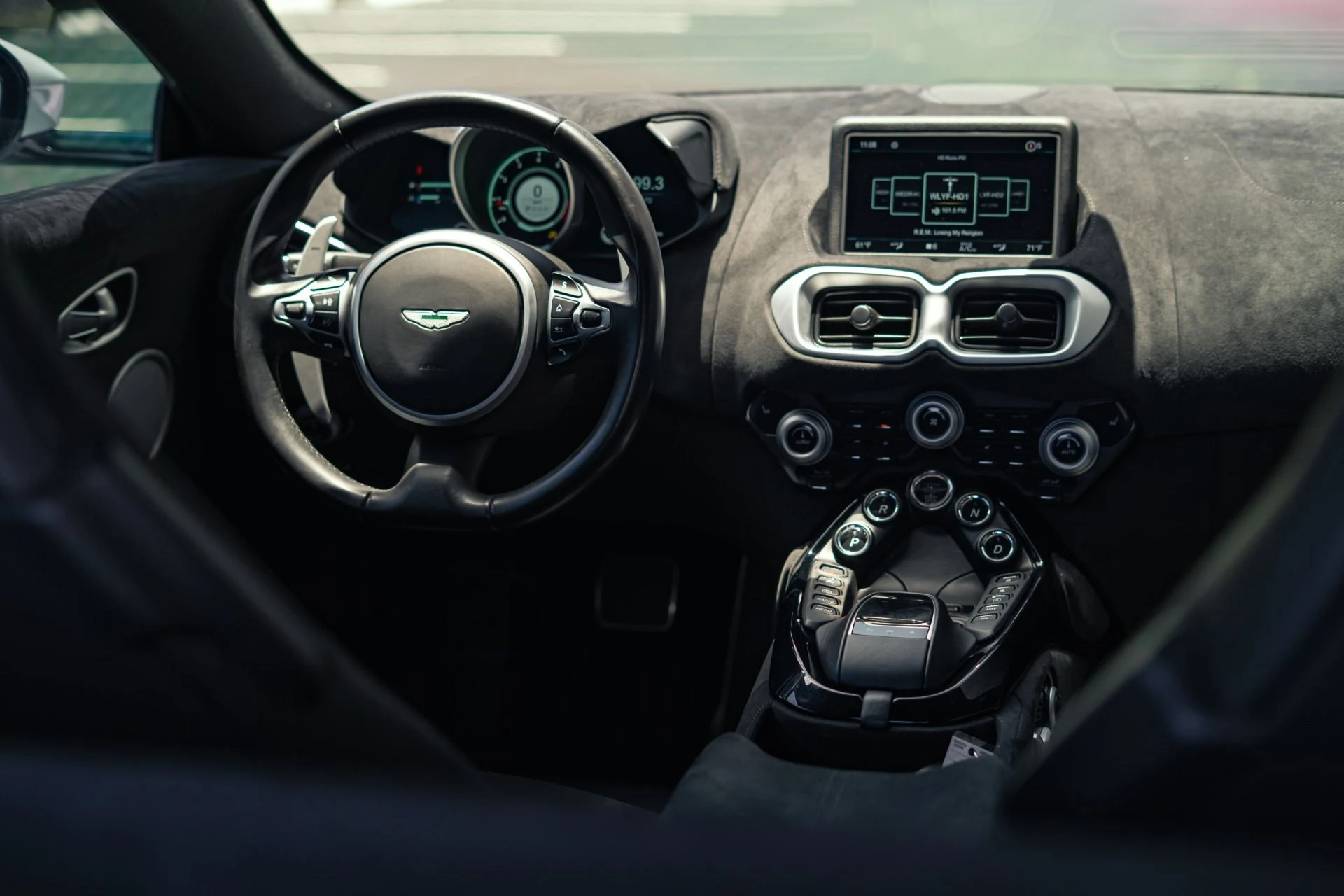 mph004_3527958644_Used_2019_Aston_Martin_Vantage_1783985517_e38b11eaa7