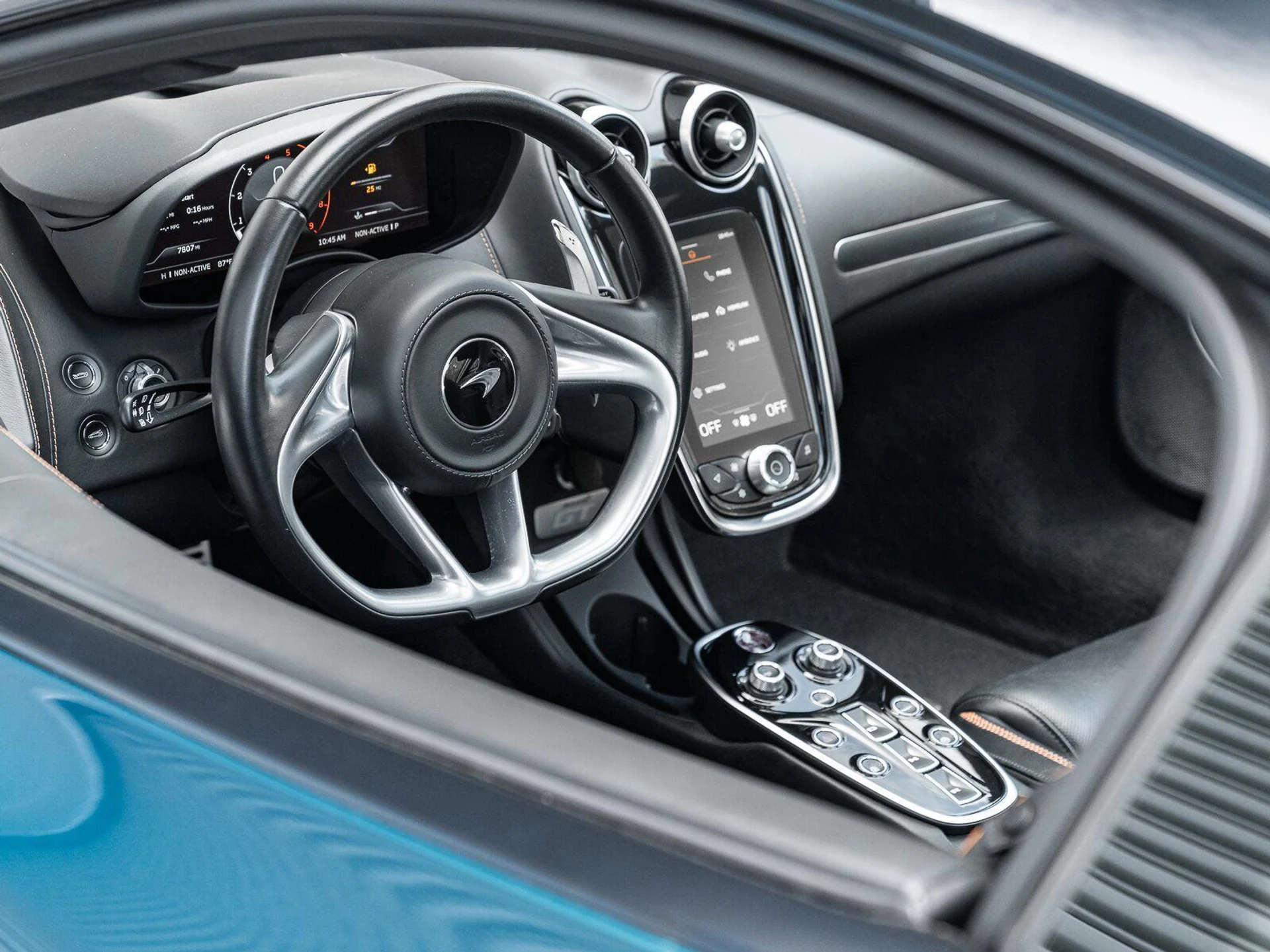 mph004_3532990975_Used_2023_Mc_Laren_GT_Coupe_1784041246_9bfd7c3ed0