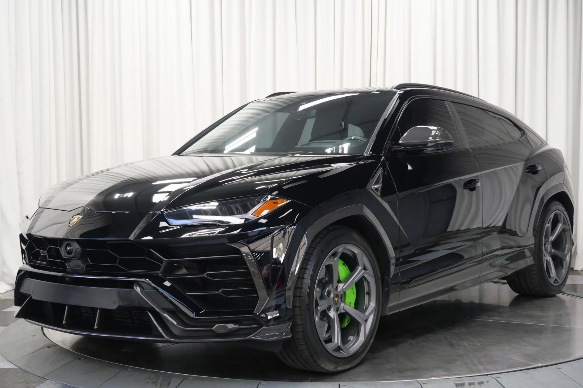 mph004_3546410932_Used_2022_Lamborghini_Urus_1761576878_690b3e14b6