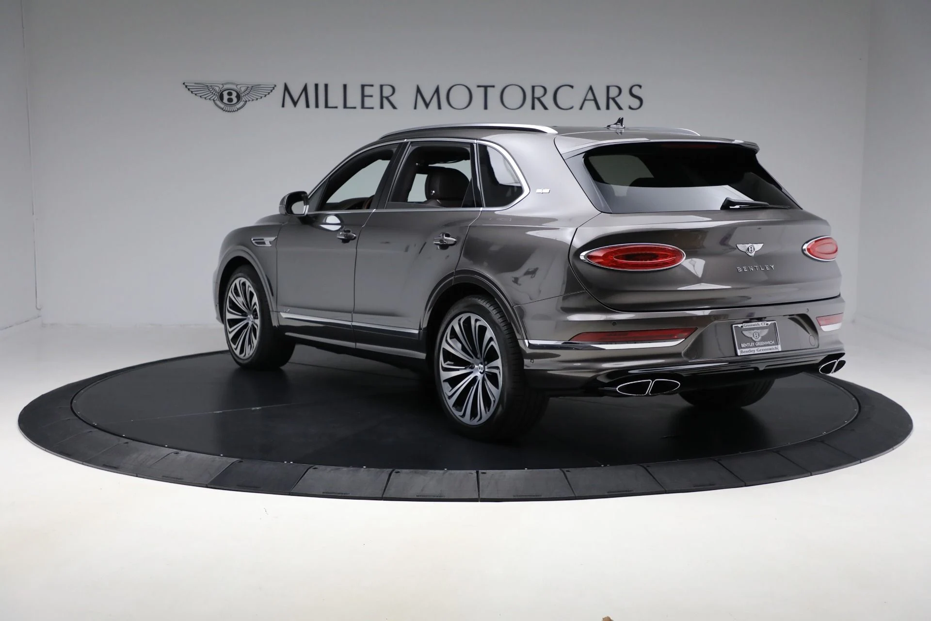 mph004_3548034297_Used_2021_Bentley_Bentayga_First_Edition_V8_1760803209_184aeec830