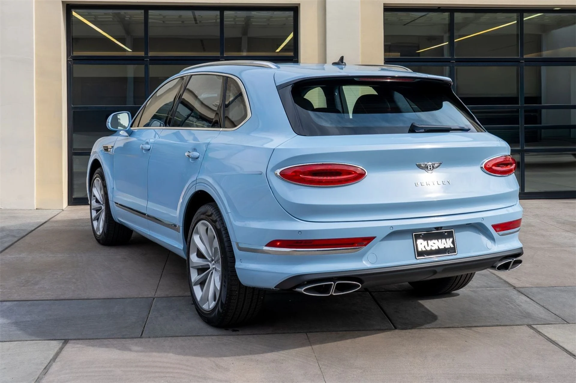 mph004_3548110714_78670c12a68523772628e1eaa50afcc8_2805d6548d