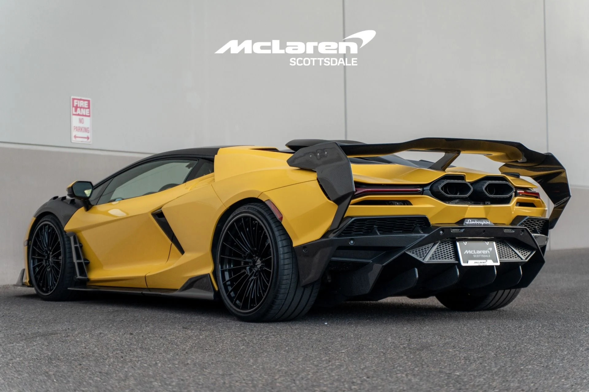 mph004_3557286978_Used_2024_LAMBORGHINI_REVUELTO_1769478324_44befc0ee4