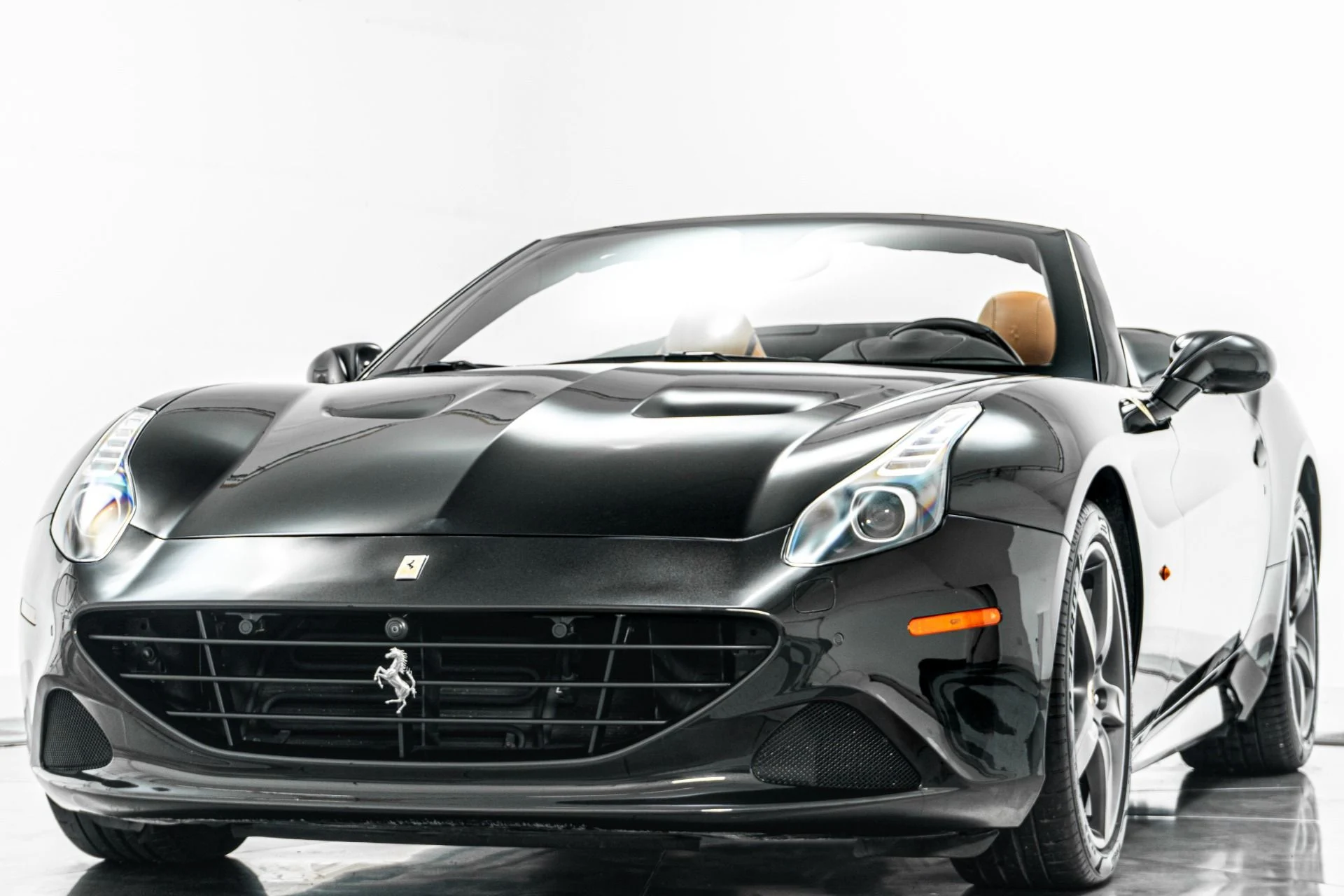 mph004_3558716381_Used_2015_Ferrari_California_Full_Power_and_Heated_Seats_Twin_Turbo_V8_1776271137_fcab076ca8