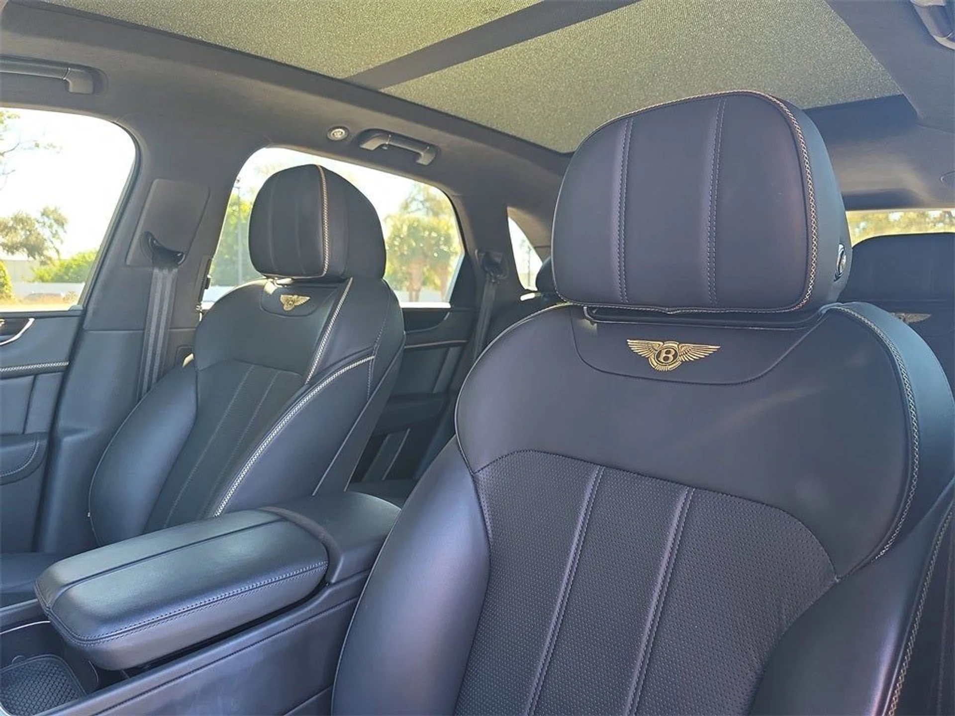 mph004_3560285366_5_82beed668a