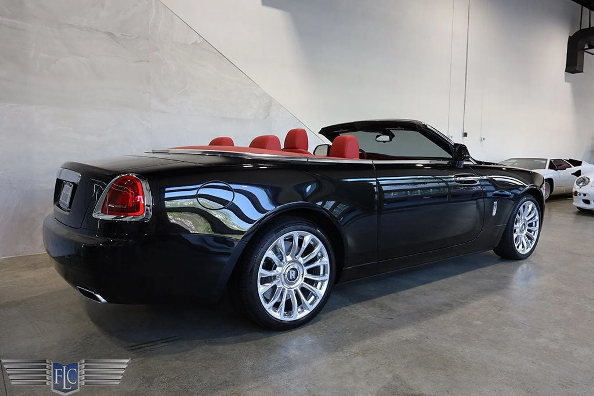 mph004_3564991431_used_2021_rolls_royce_dawn_convertible_9689_22905952_5_1024_e71b81f49c