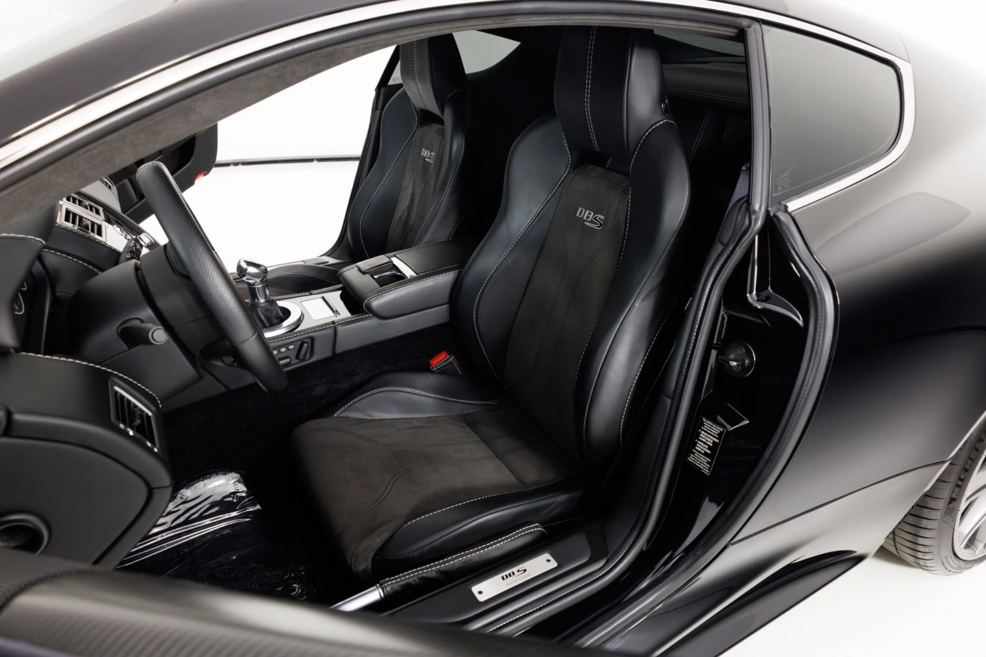 mph004_356892634_Used_2009_Aston_Martin_DBS_1776813492_5da7c2b5c3