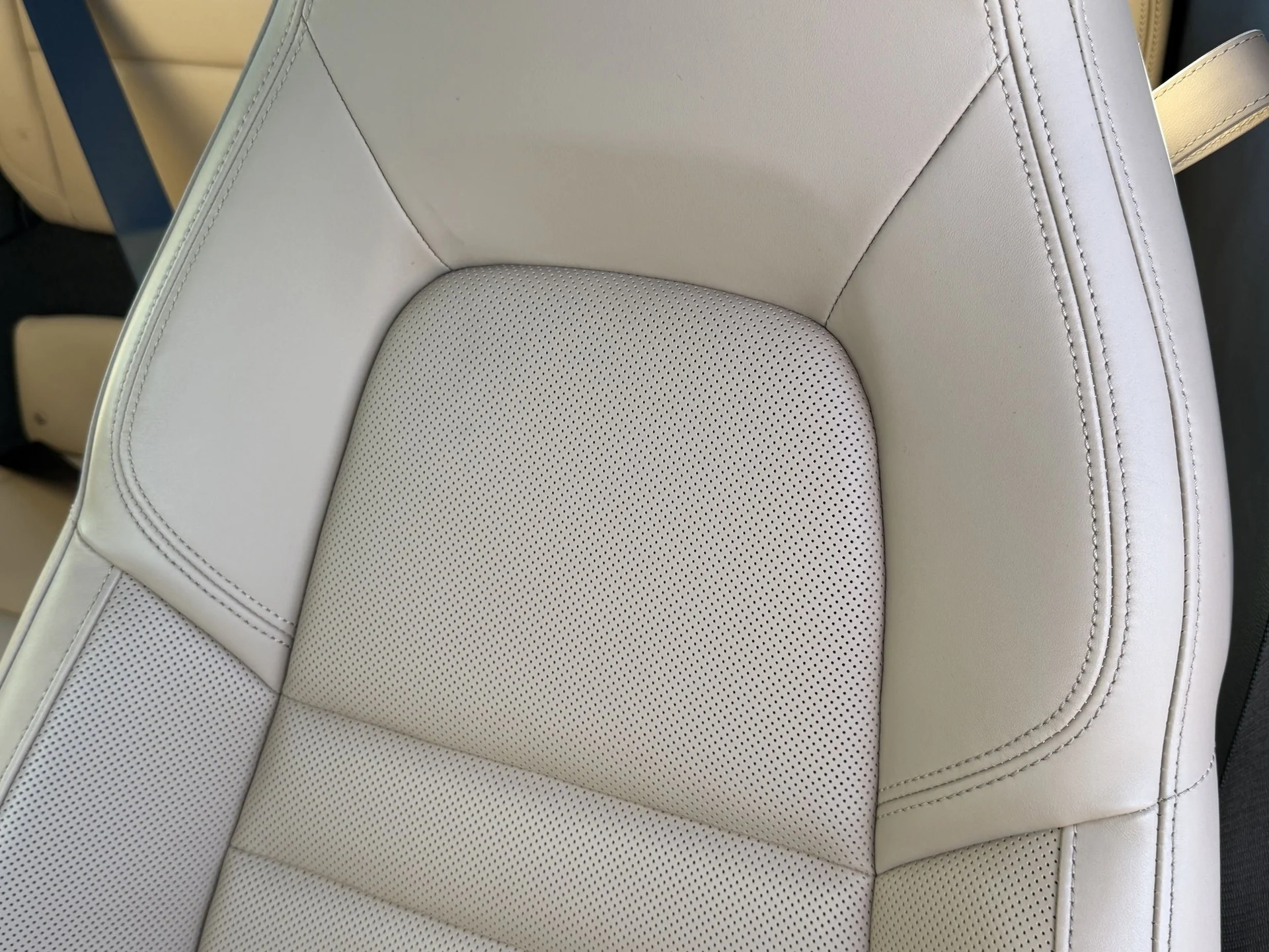 mph004_3583741058_5d1a4de82f524256bf94818d5841b20fx_26465f58d5