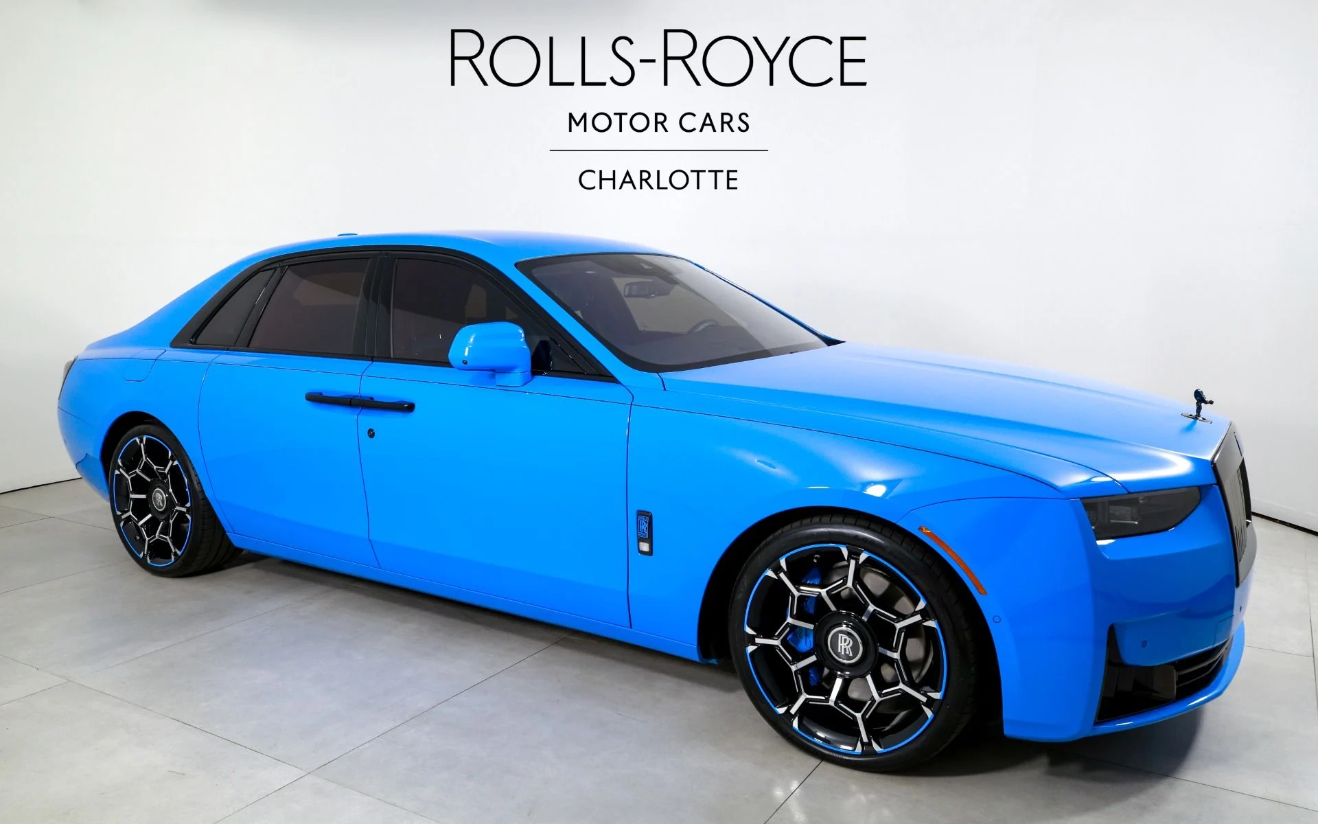 mph004_3584400796_Used_2025_Rolls_Royce_Black_Badge_Ghost_1764187065_3ee53ab02e