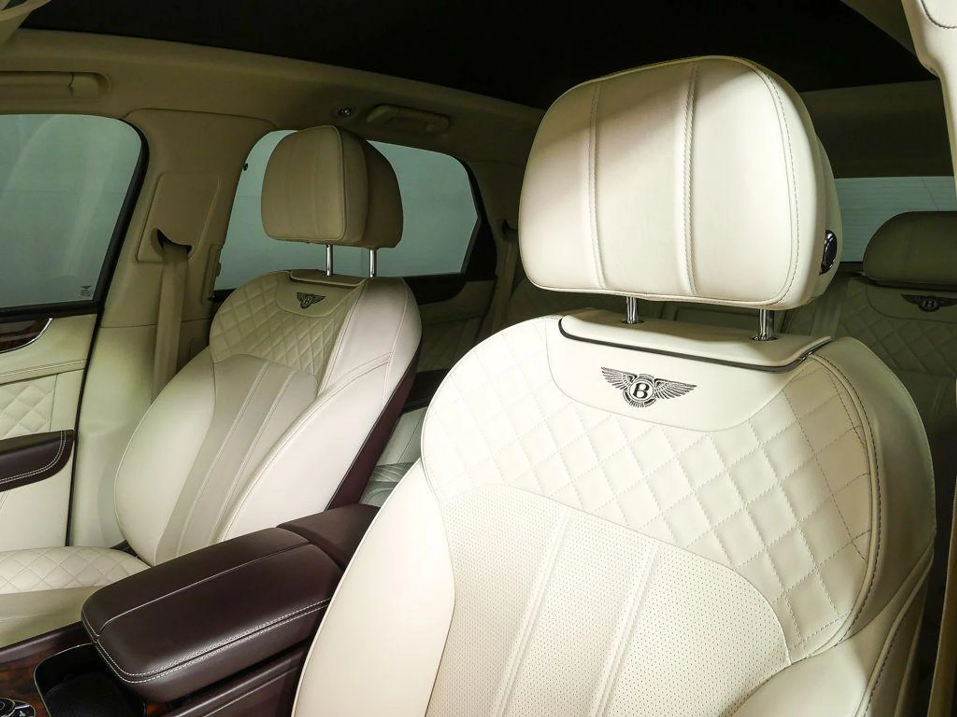 mph004_3592907215_w_Vb_Y_Ekx02u_Dks_Off_A_h_G7_Gp9_W_Bg_2af372fc38