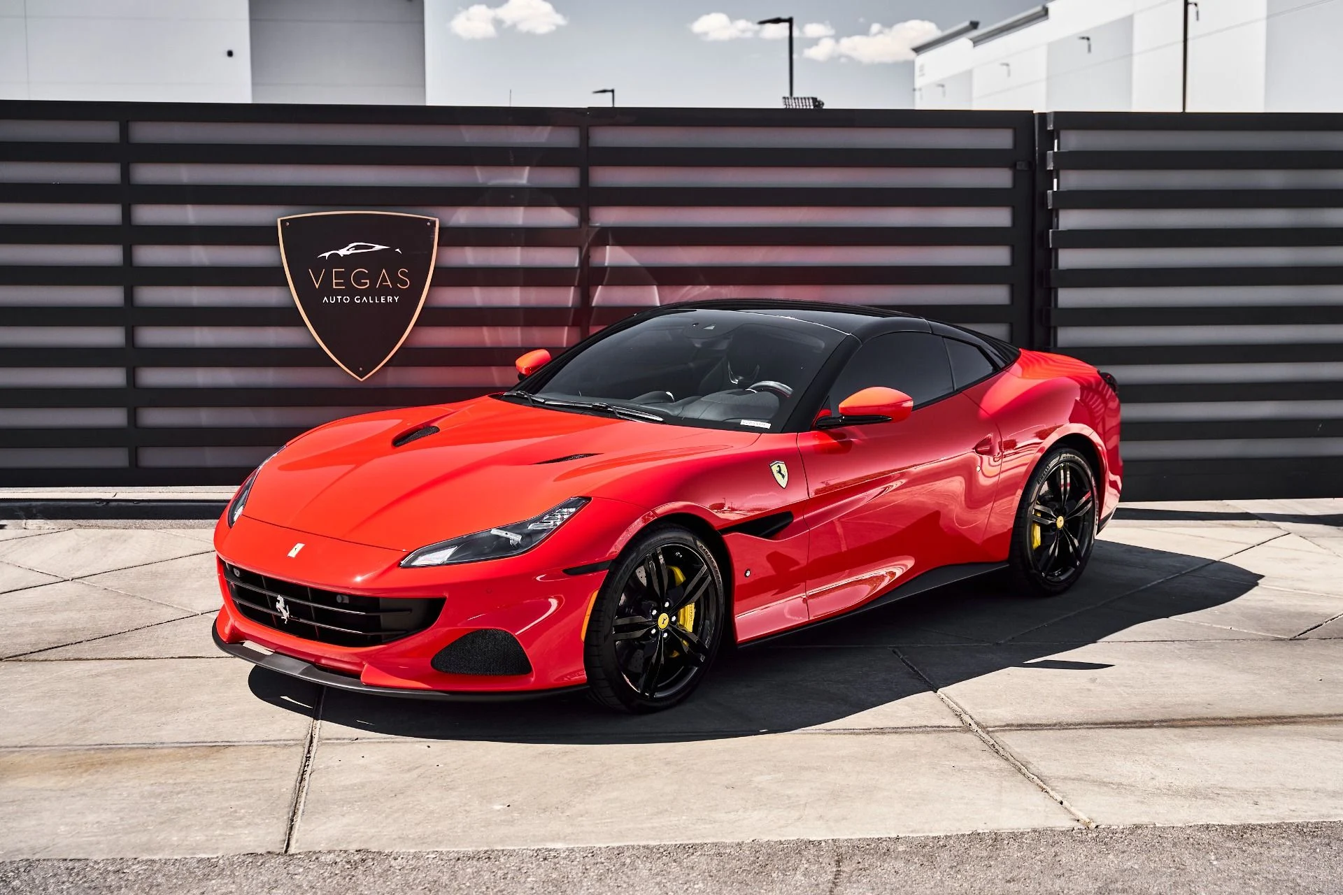 mph004_3593047736_Used_2022_Ferrari_Portofino_M_Base_1790300074_25a9bba6e9