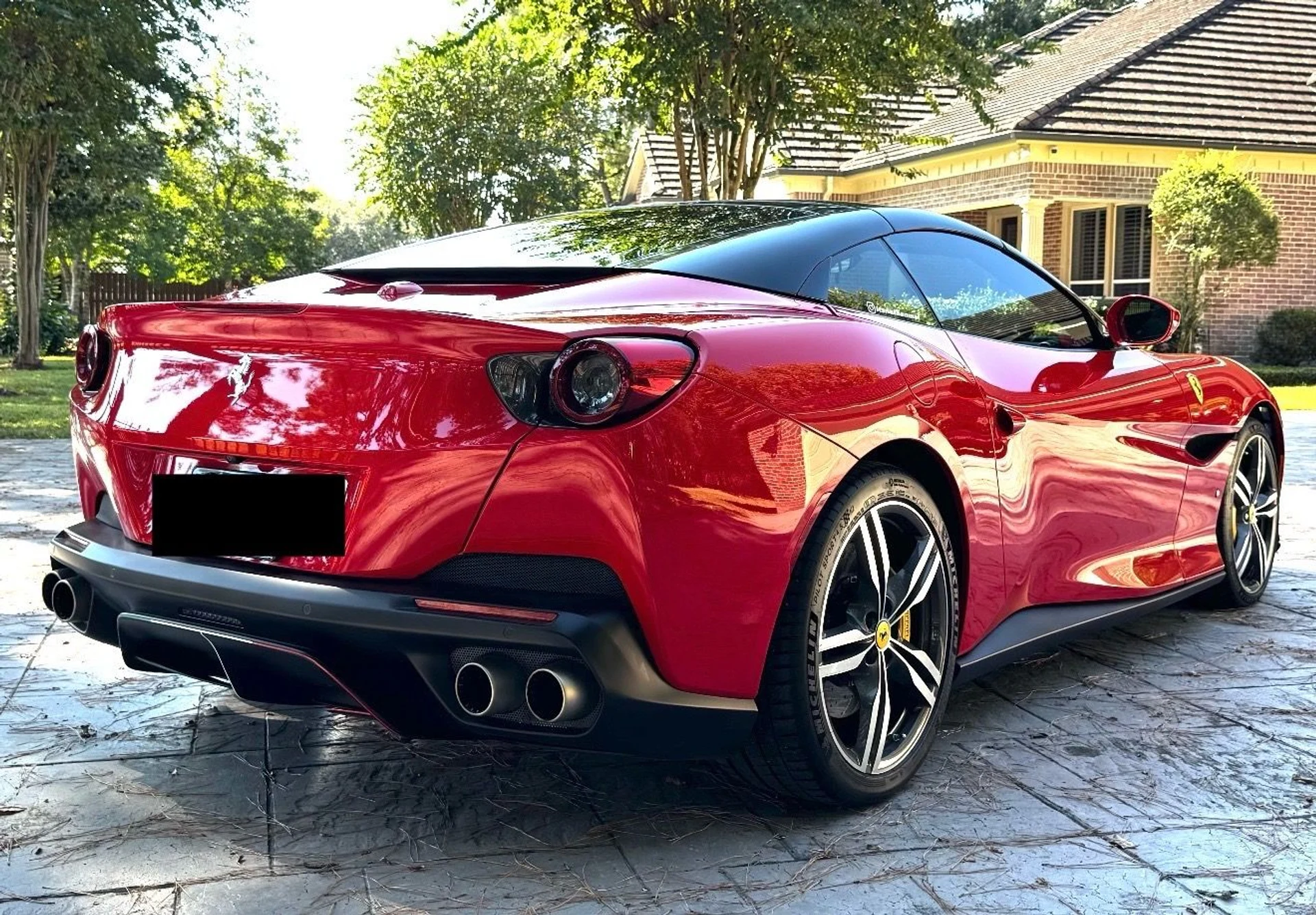 mph004_3604555655_Used_2019_Ferrari_Portofino_1760471444_1a541f77d5