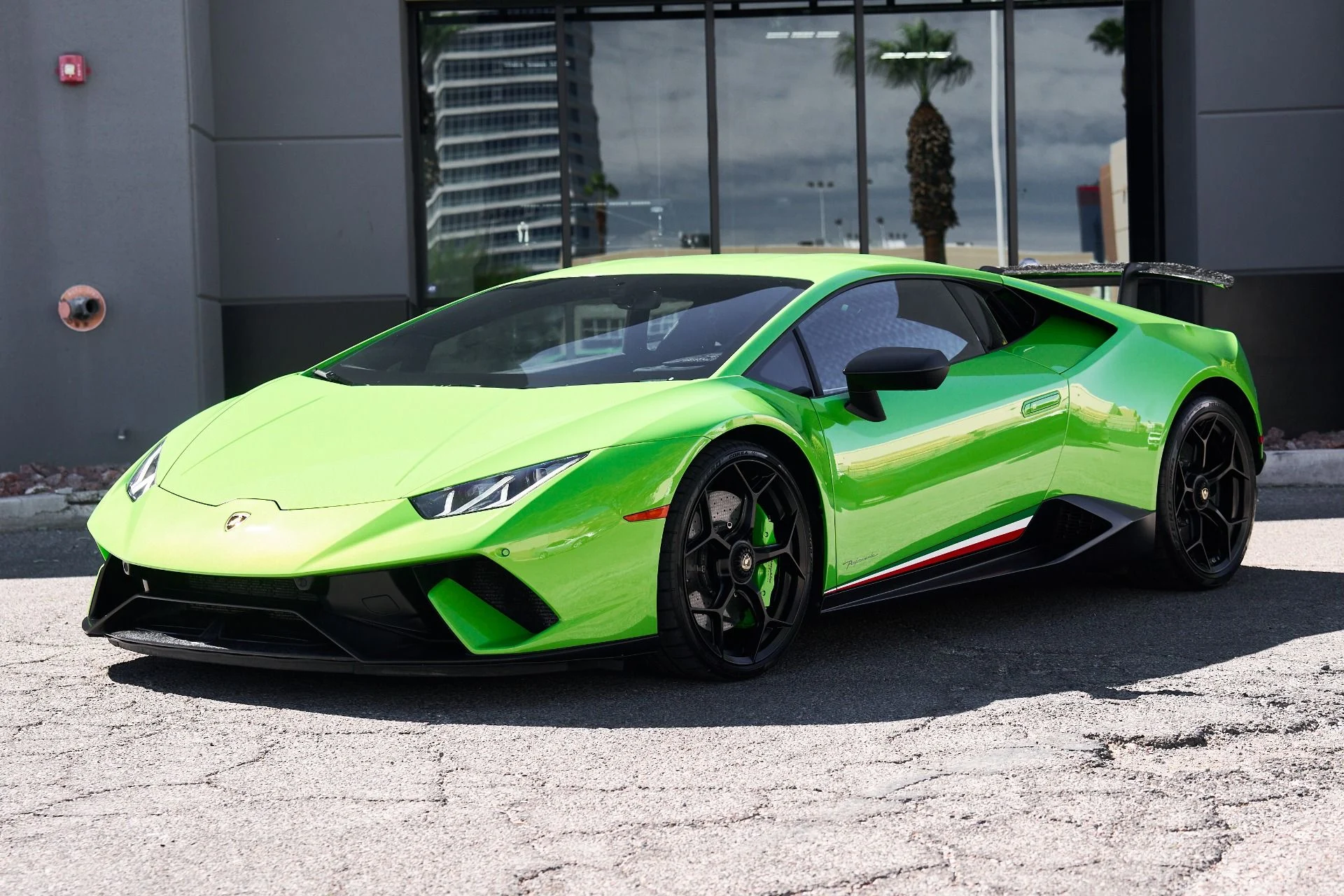 mph004_3607880590_Used_2019_Lamborghini_Huracan_Performante_1757626051_ce0da69394