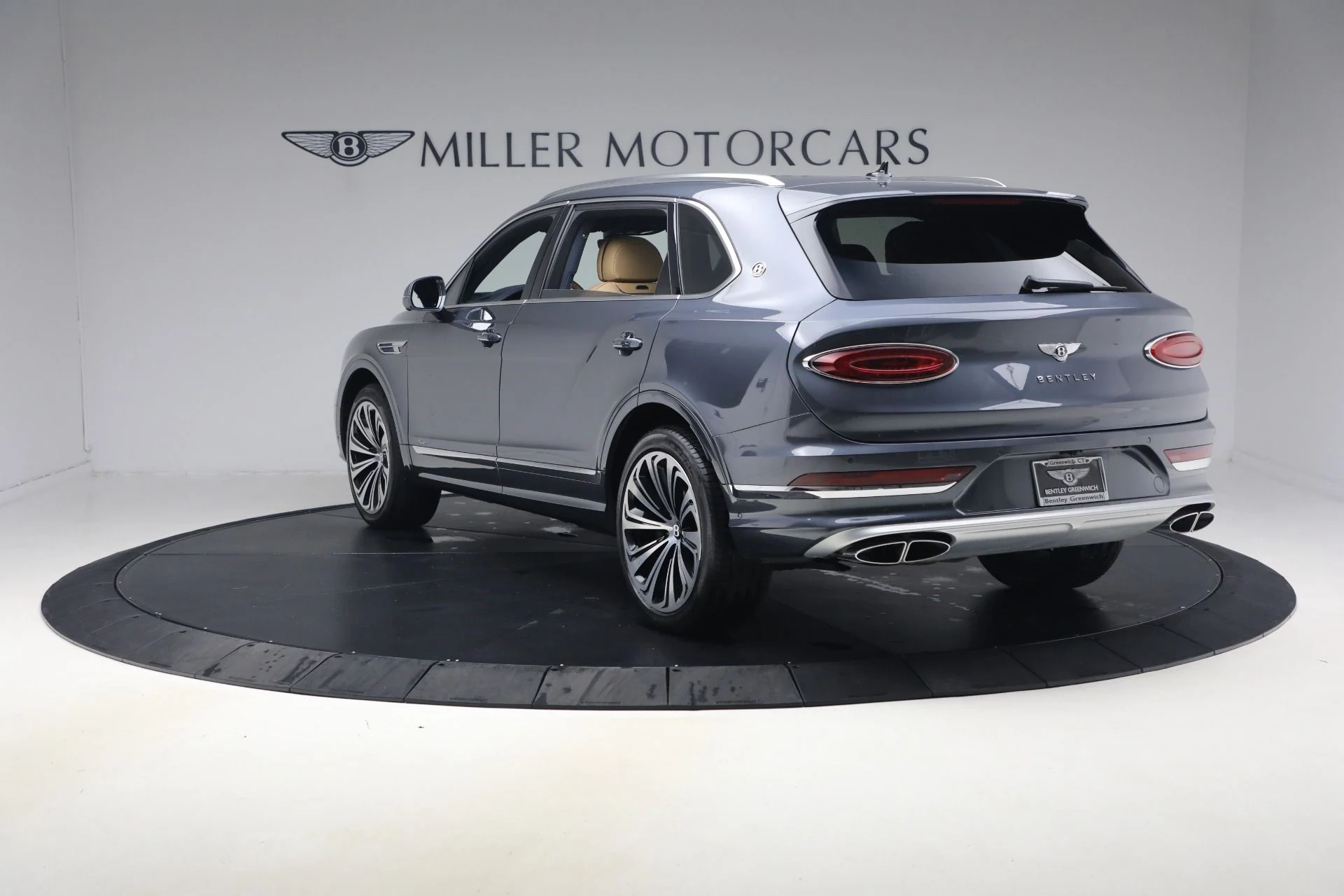 mph004_3609536272_Used_2026_Bentley_Bentayga_EWB_Azure_V8_1788463004_ce0a38026e