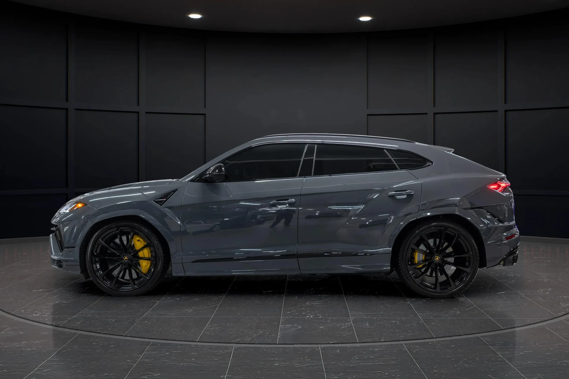 mph004_3614337853_dee522c9_1131_42ee_b6da_9778a1fda322_202320_Lamborghini20_Urus20_S2028_ZPBCB_3_ZL_4_PLA_2366129_5_cb25ae1879