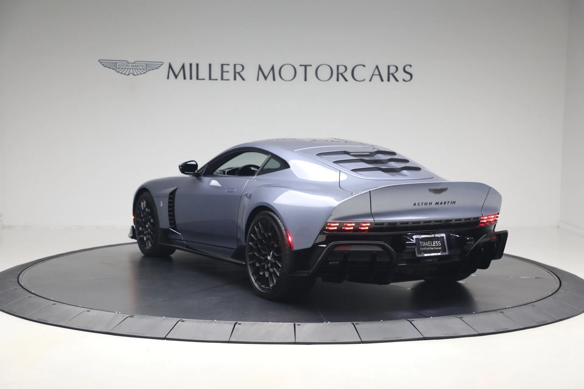 mph004_3614517844_Used_2024_Aston_Martin_Valour_1785599767_30b8455c75