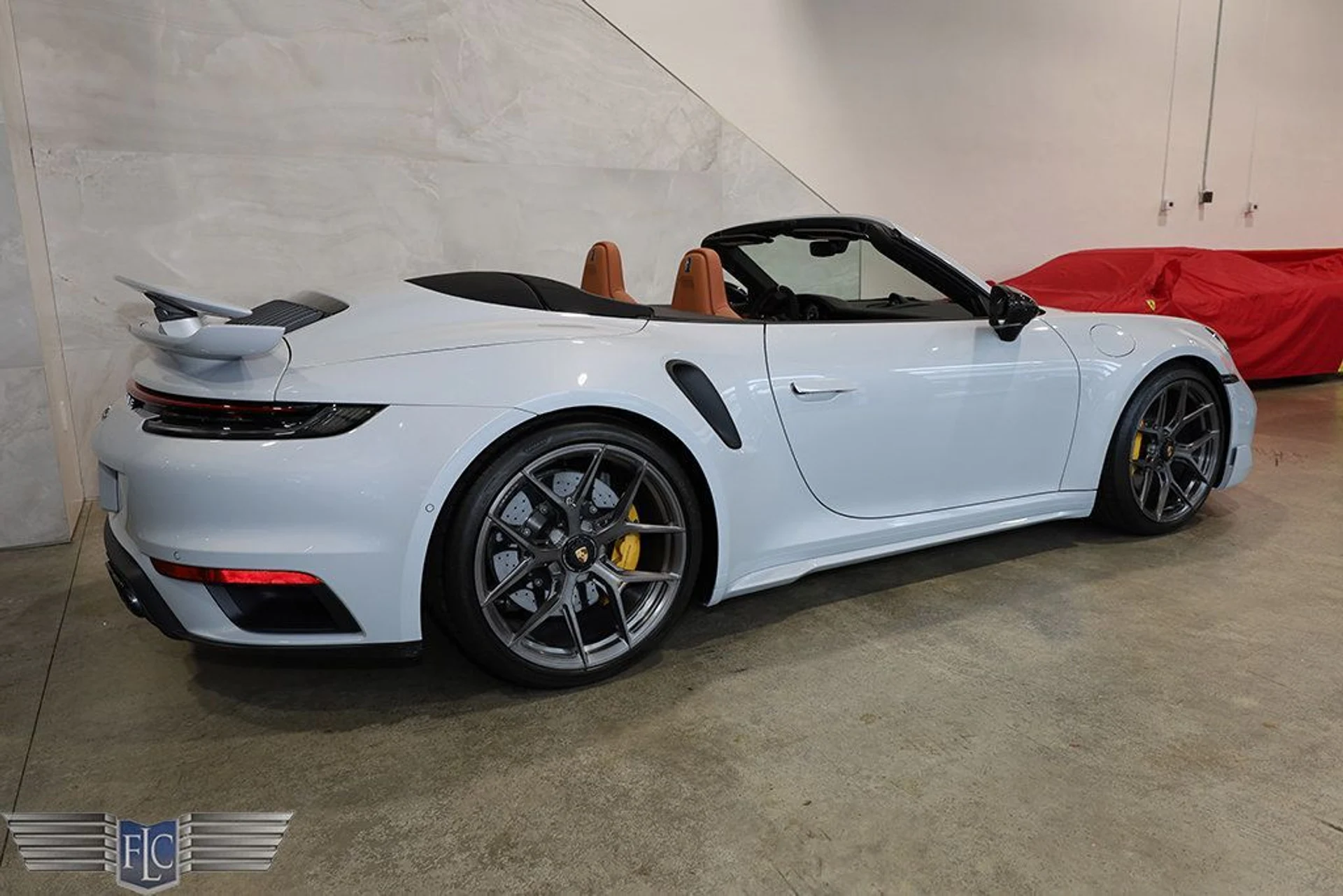 mph004_361593655_used_2025_porsche_911_turboscabriolet_9689_23038395_5_1024_8d205e448a
