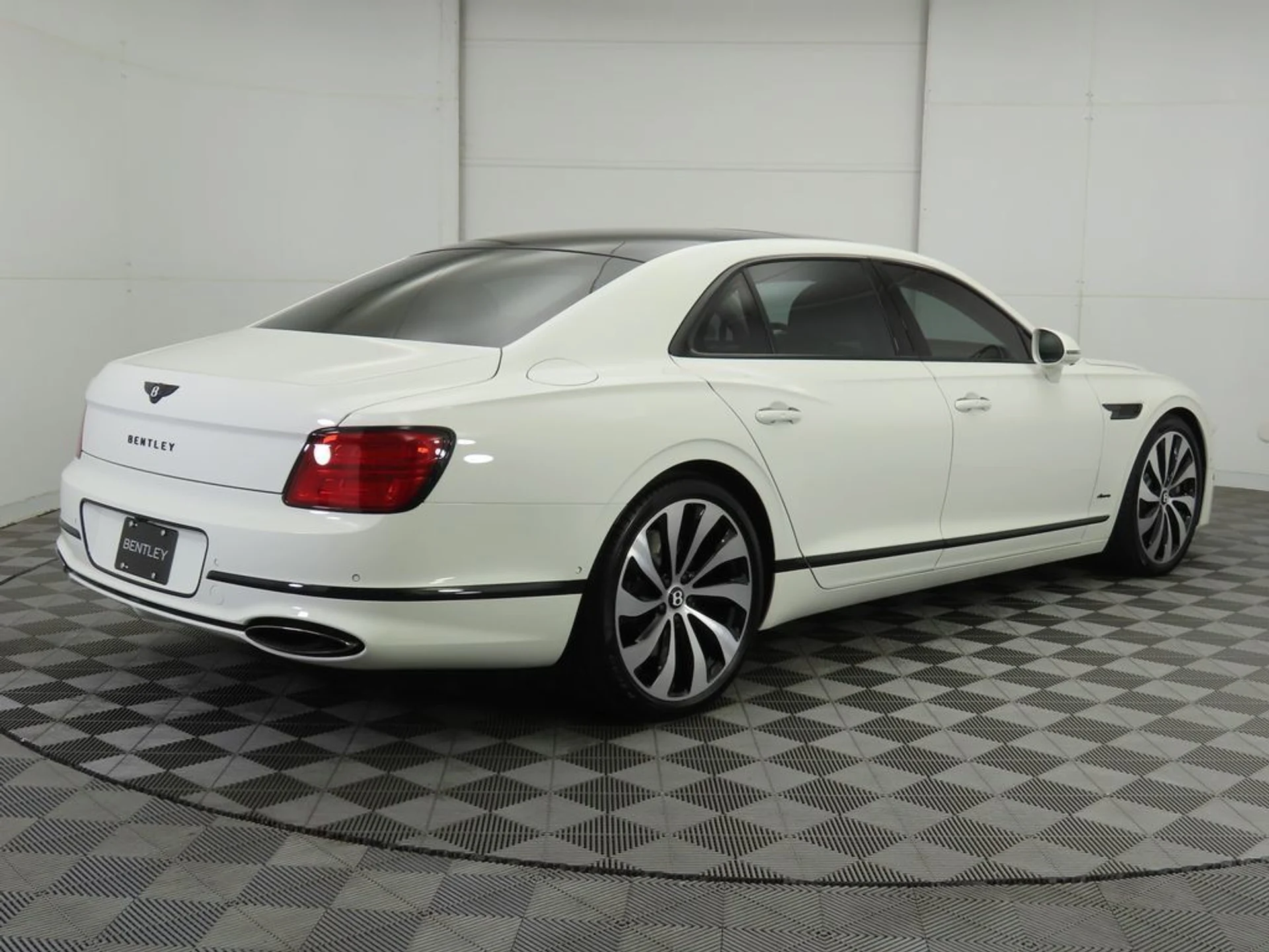 mph004_3620549517_new_2026_bentley_flying_spur_azure_8119_22909989_5_1024_58fb4942c9