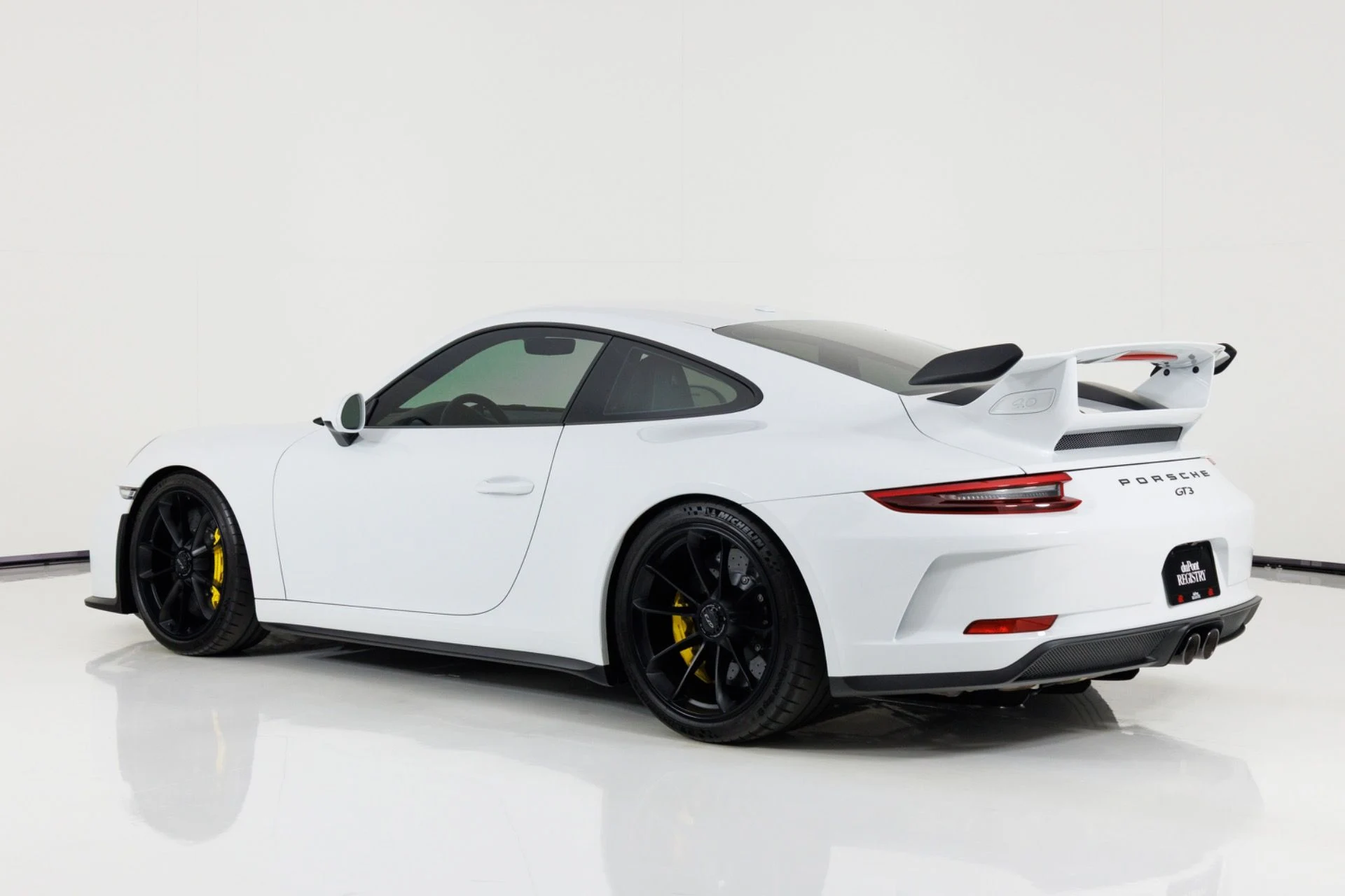 mph004_3626230878_Used_2018_Porsche_911_GT_3_1782317491_fdb394bca2