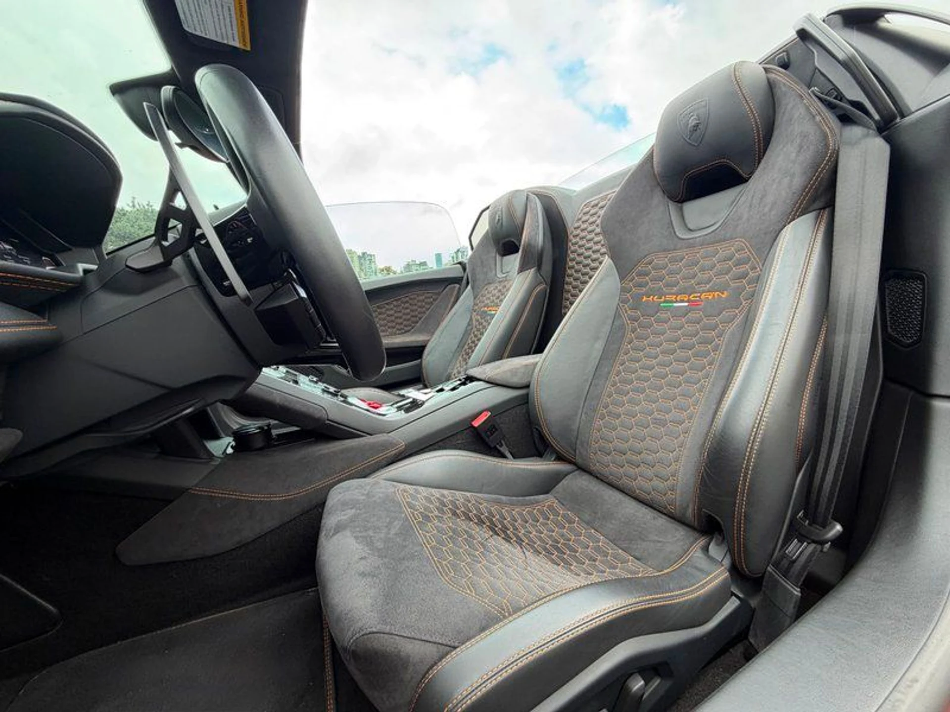 mph004_3657640596_39433745_08500_2017_lamborghini_huracan_005_e9d3e59923