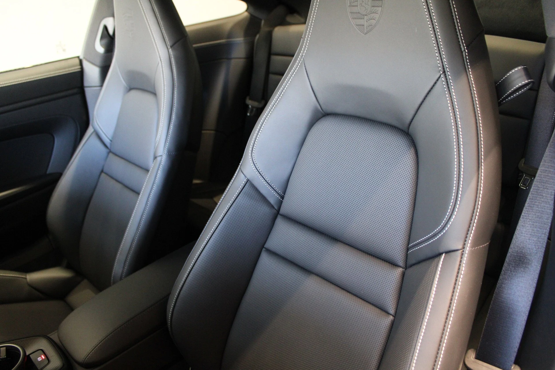 mph004_3664075043_781a9d4d99a43e44755bc4c4c1538493x_2733b5c289