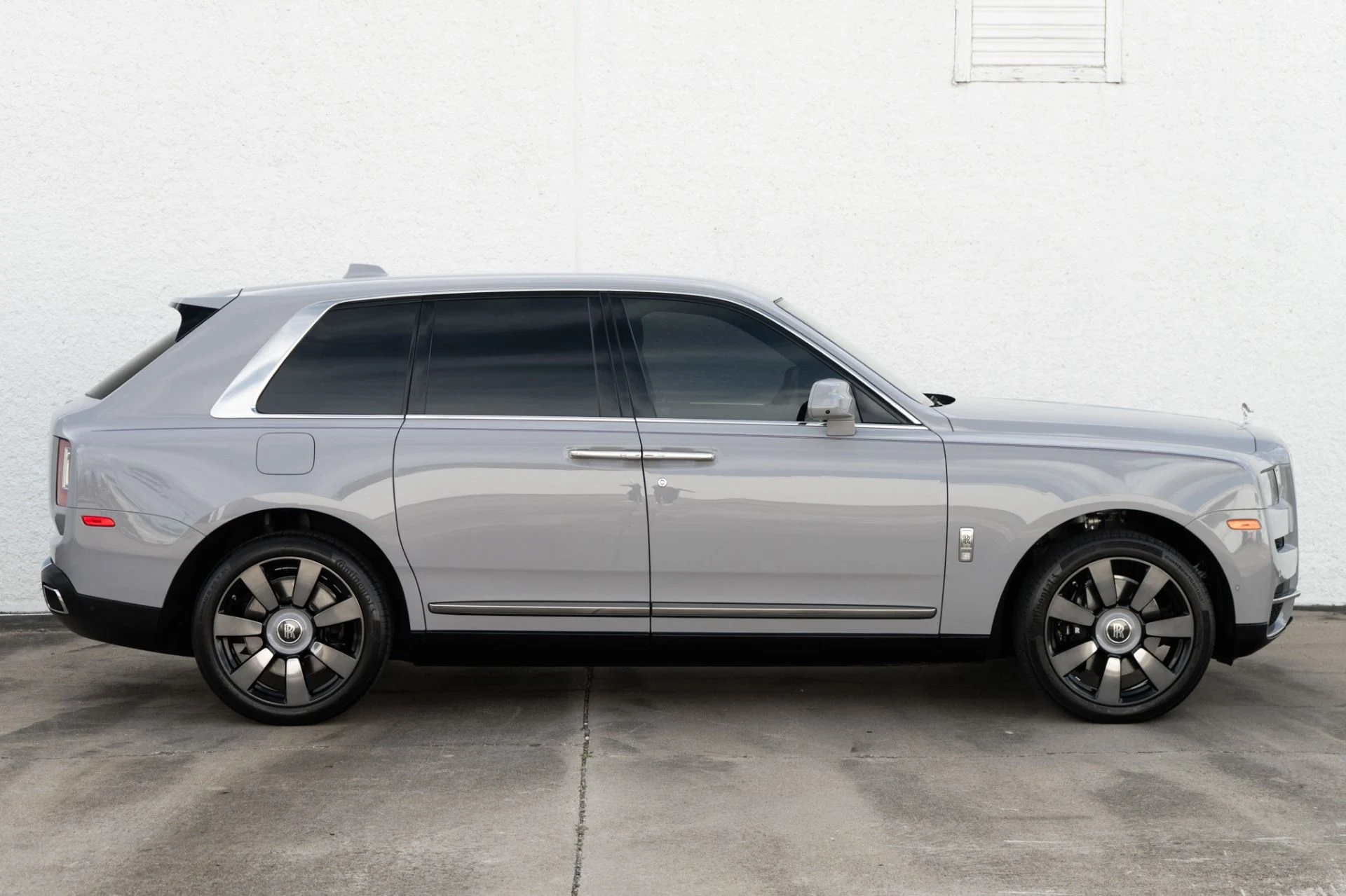mph004_3665924748_Used_2024_Rolls_Royce_Cullinan_1787179437_5611514b5b