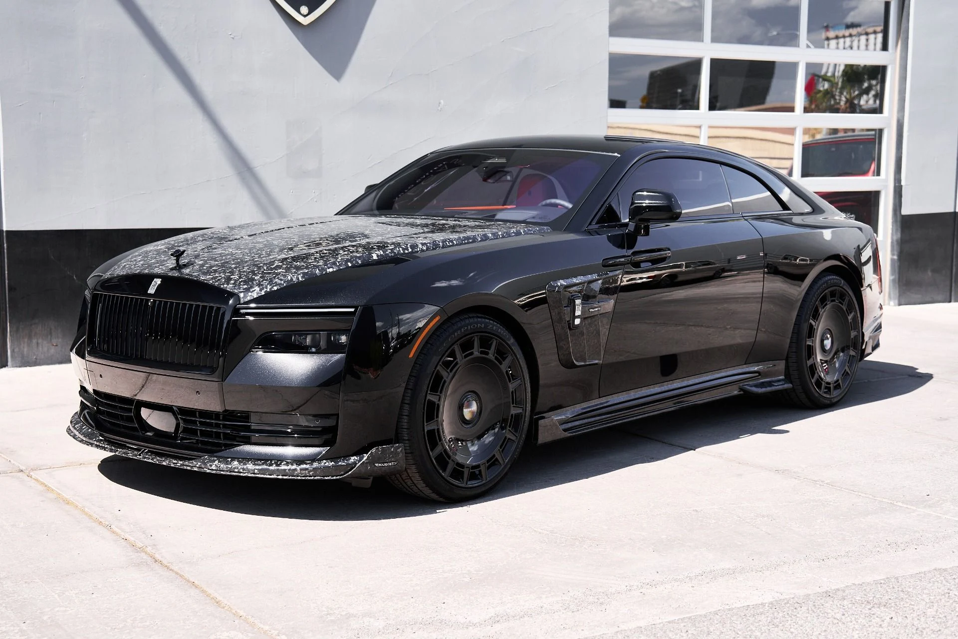 mph004_3676261131_Used_2025_Rolls_Royce_Spectre_Mansory_1756243802_275542fb15